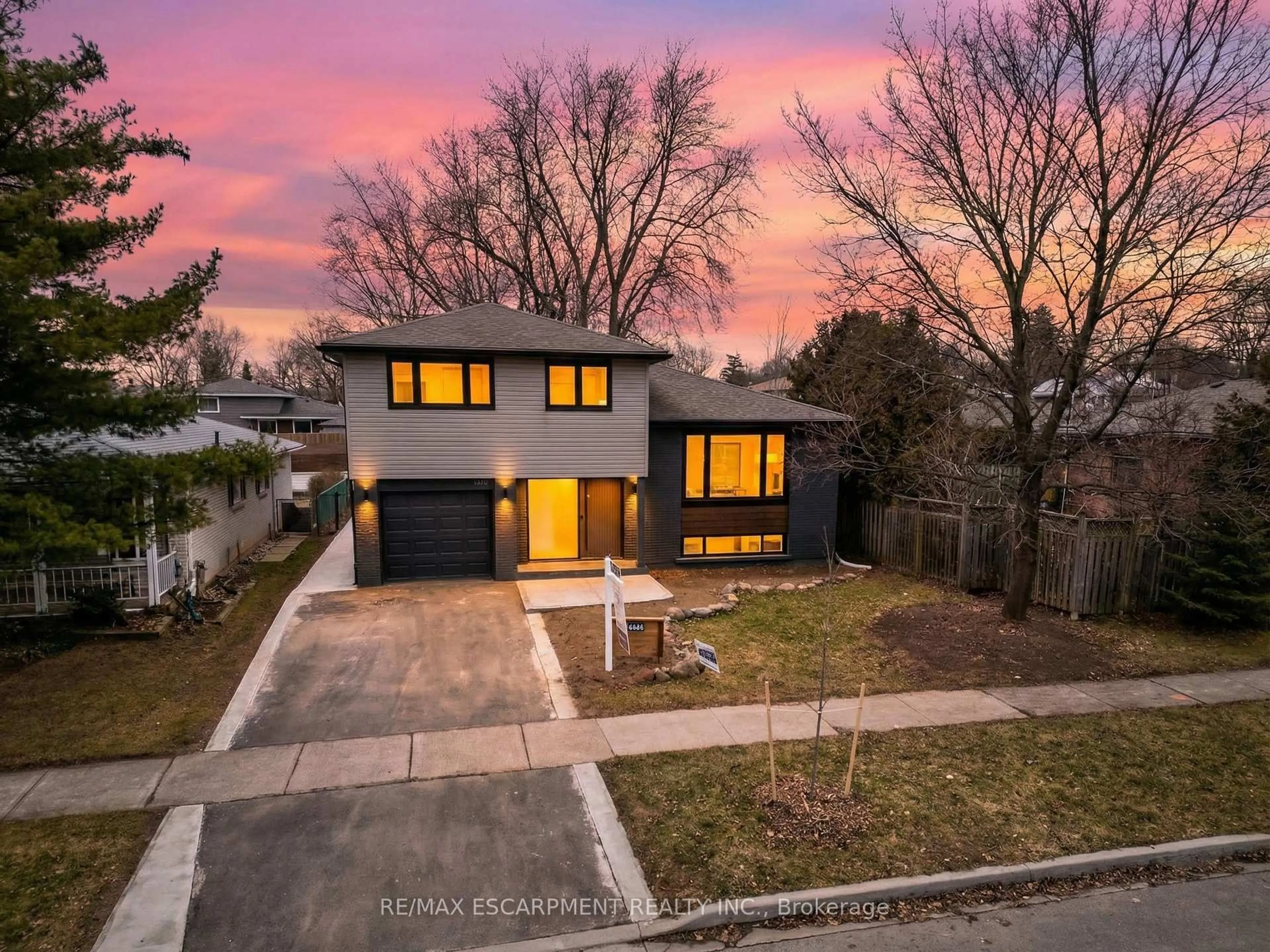 Home with brick exterior material, street for 5375 Riverside Dr, Burlington Ontario L7L 3X9