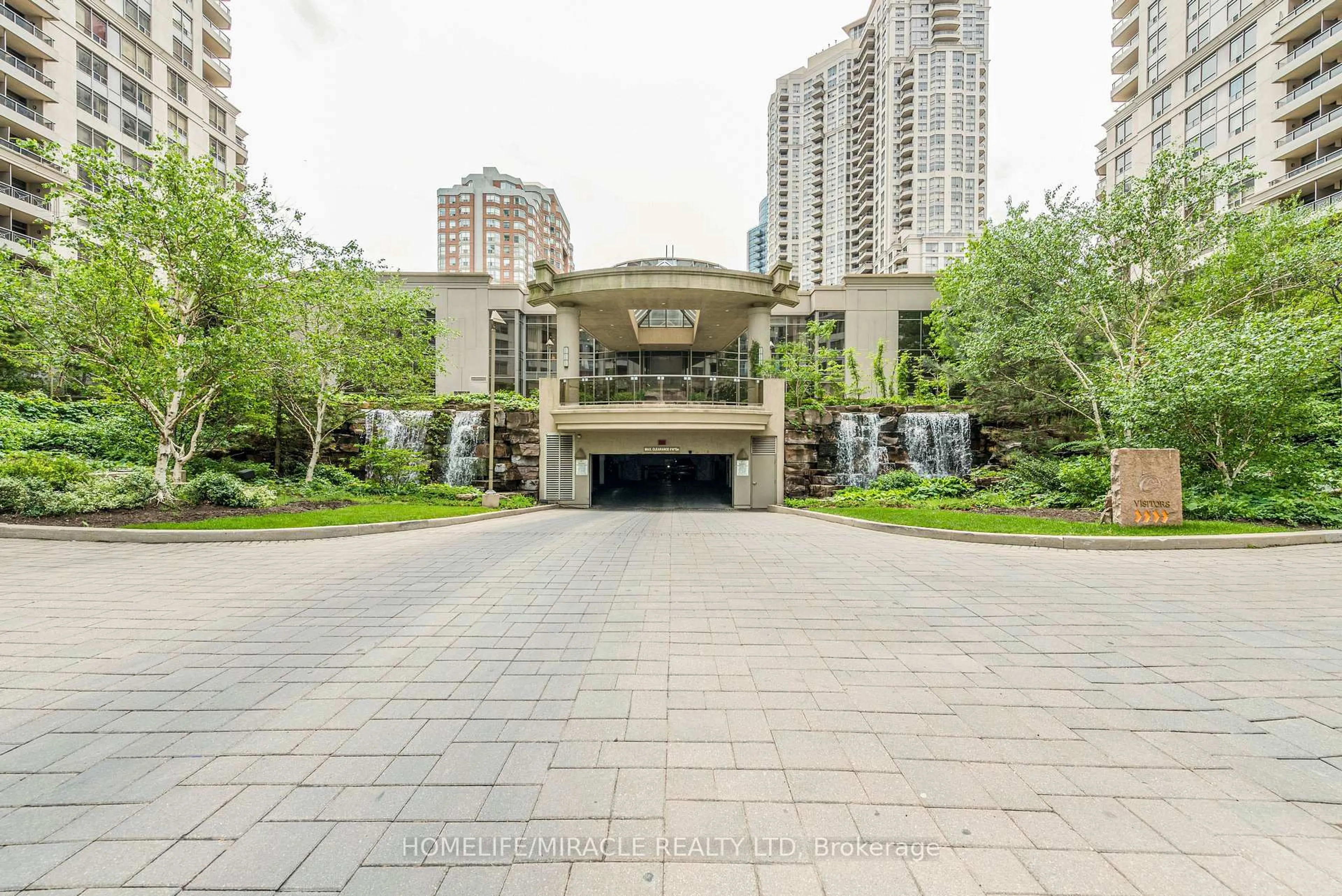 Patio, unknown for 3888 Duke Of York Blvd #1922, Mississauga Ontario L5B 4P5