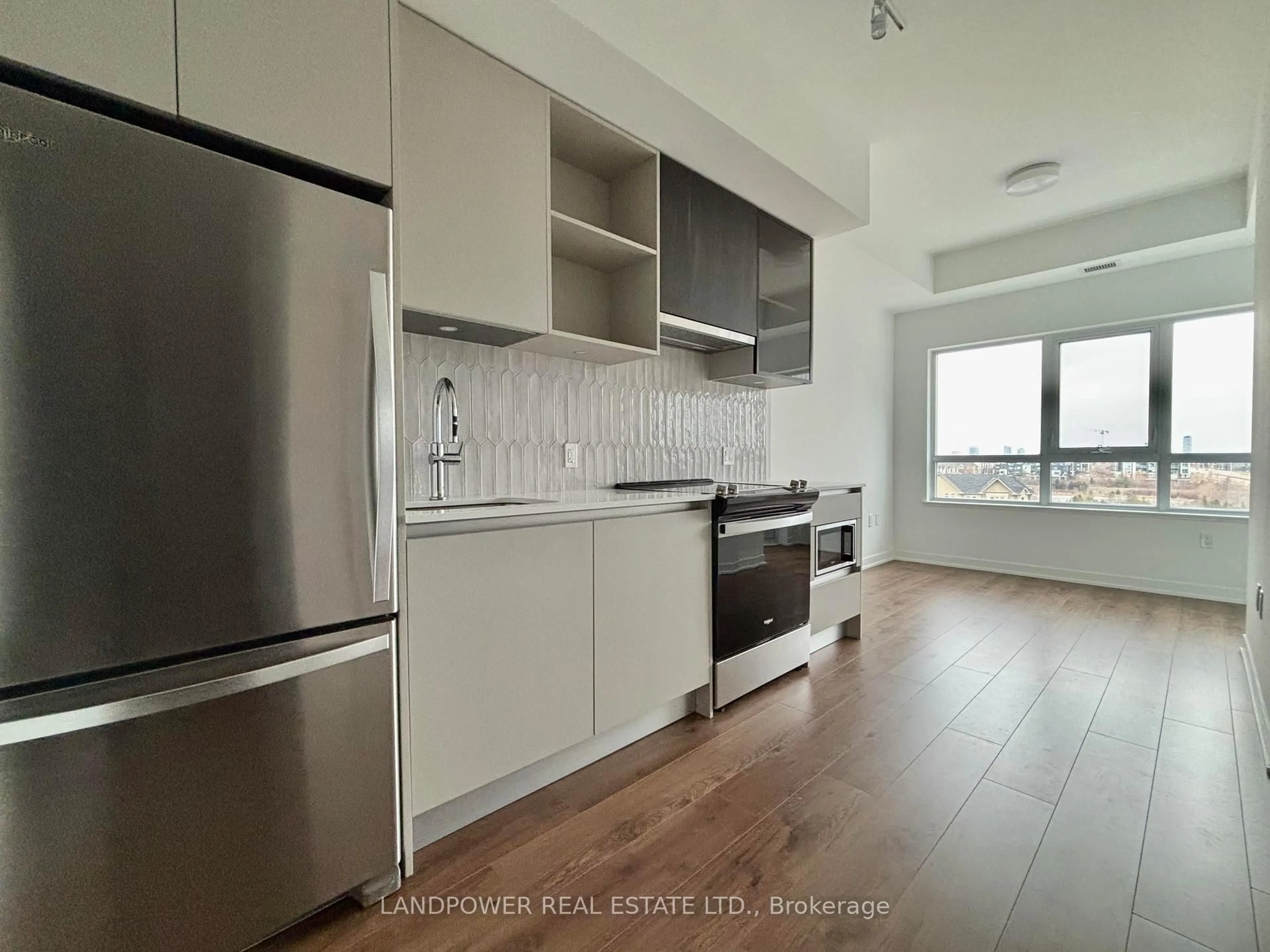 Standard kitchen, unknown for 395 Dundas St #533, Oakville Ontario L6M 4M2