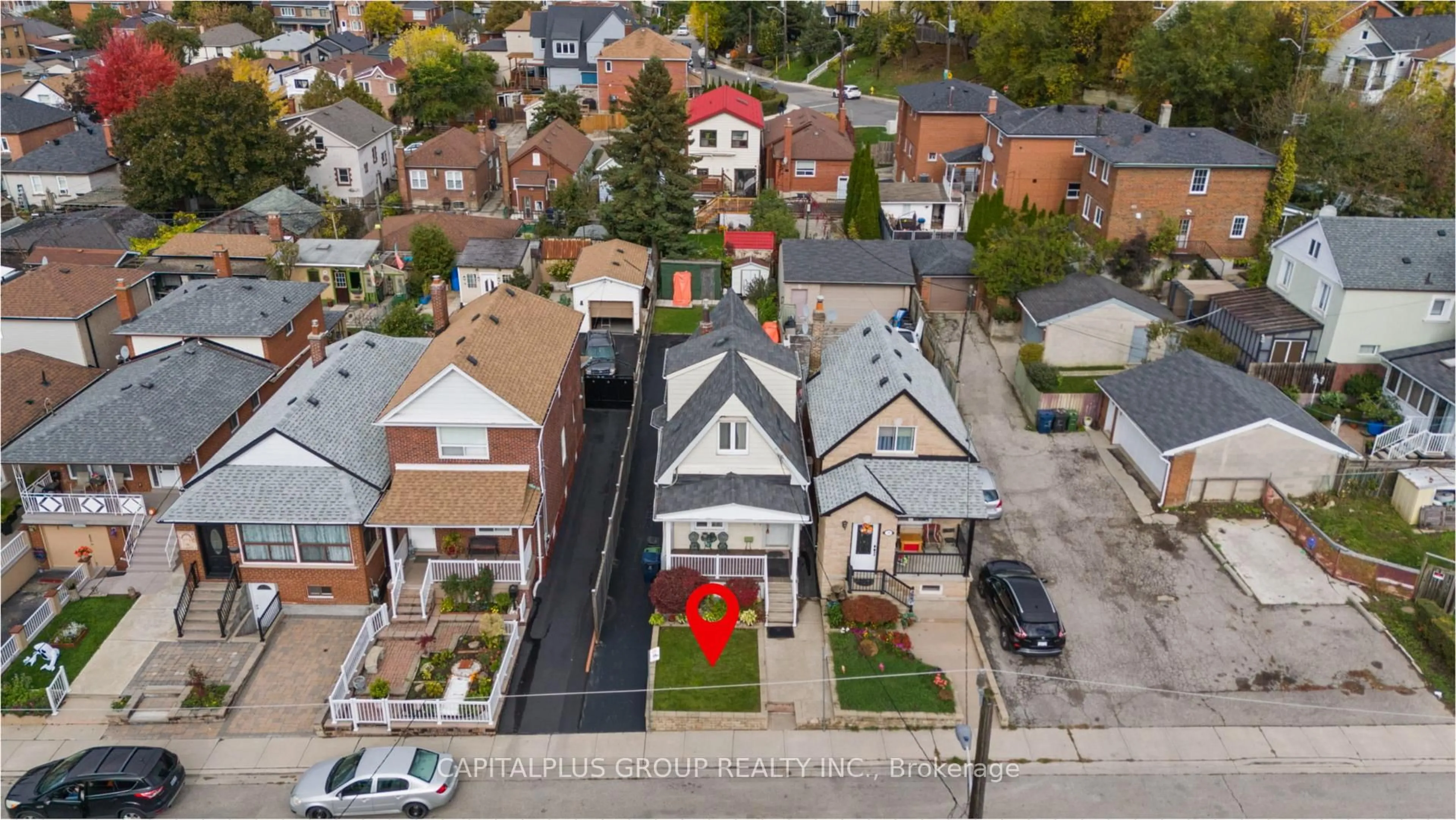 A pic from outside/outdoor area/front of a property/back of a property/a pic from drone, street for 20 Kersdale Ave, Toronto Ontario M6M 1C8