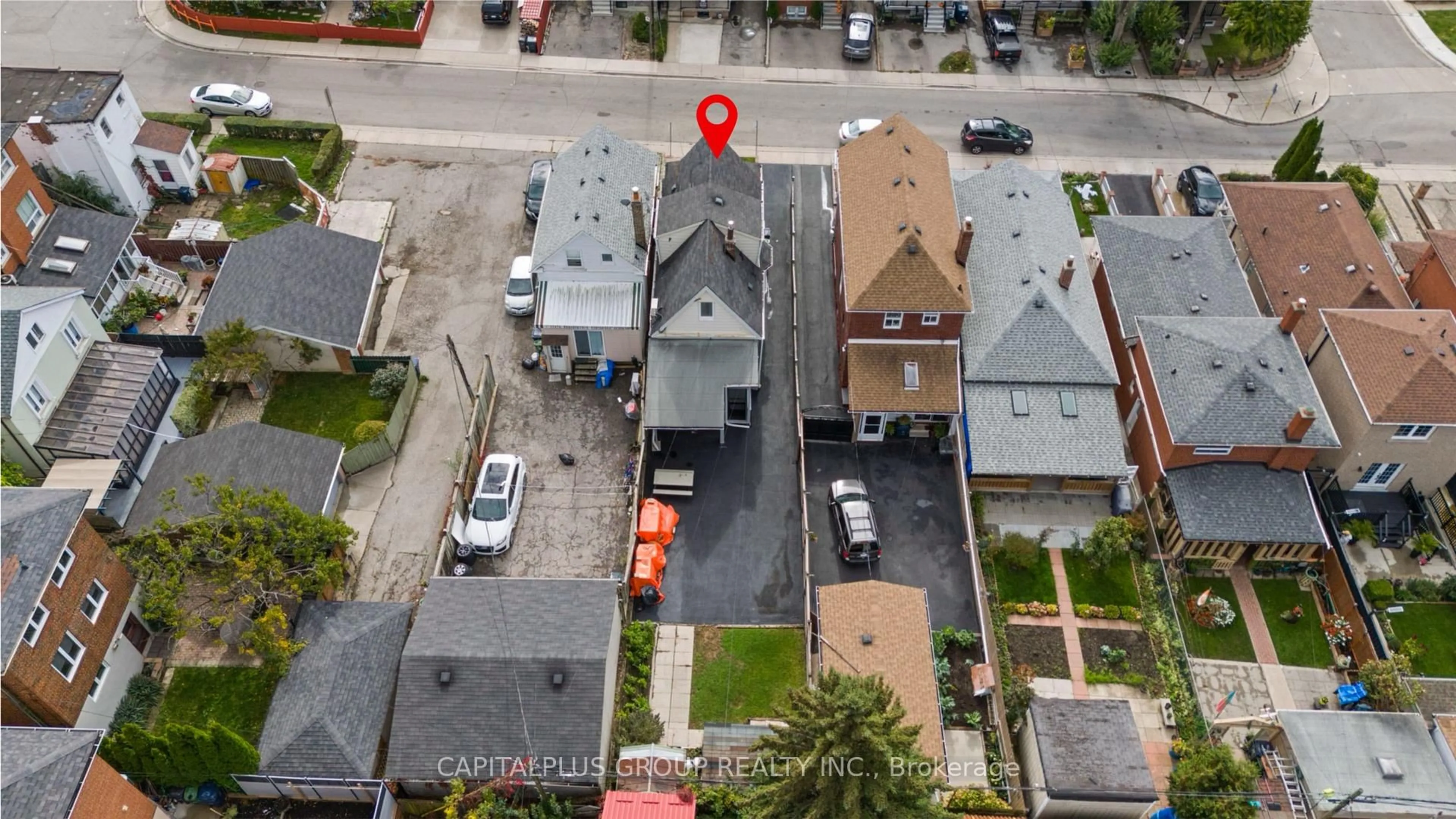 A pic from outside/outdoor area/front of a property/back of a property/a pic from drone, street for 20 Kersdale Ave, Toronto Ontario M6M 1C8