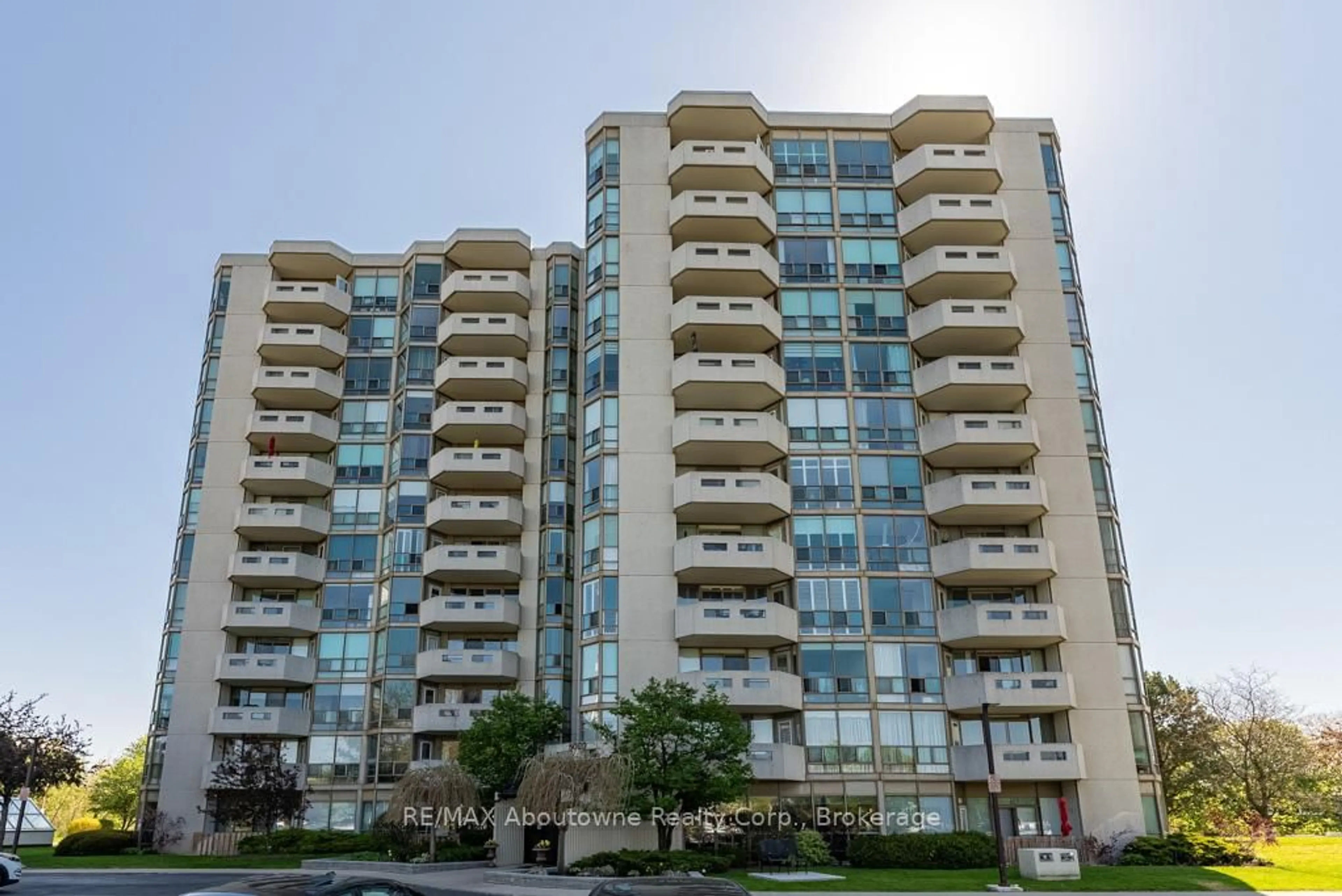 Unknown for 5080 Pinedale Ave #1201, Burlington Ontario L7L 5V7