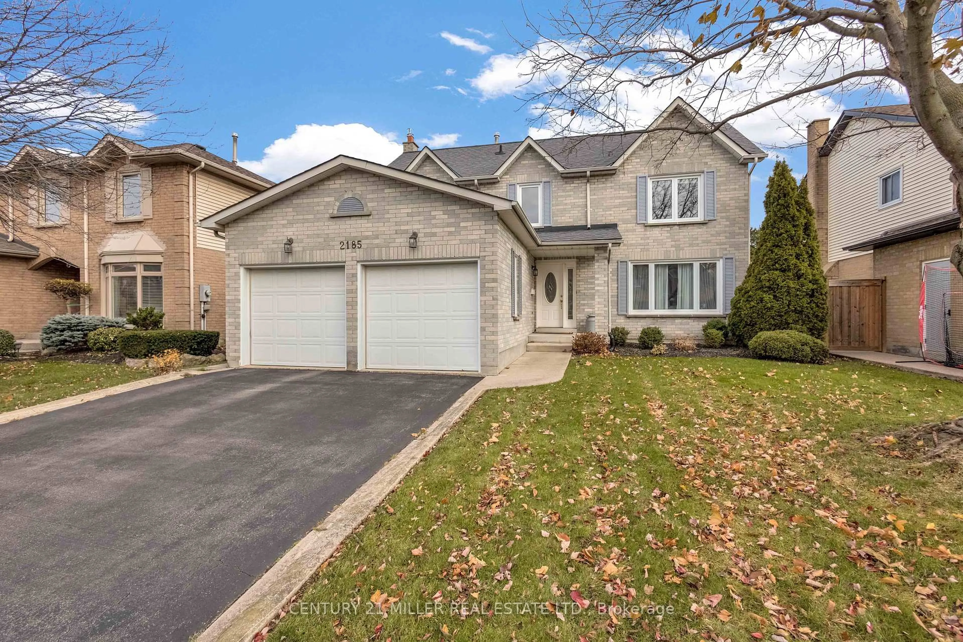 Home with brick exterior material, street for 2185 Vista Dr, Burlington Ontario L7M 3N7
