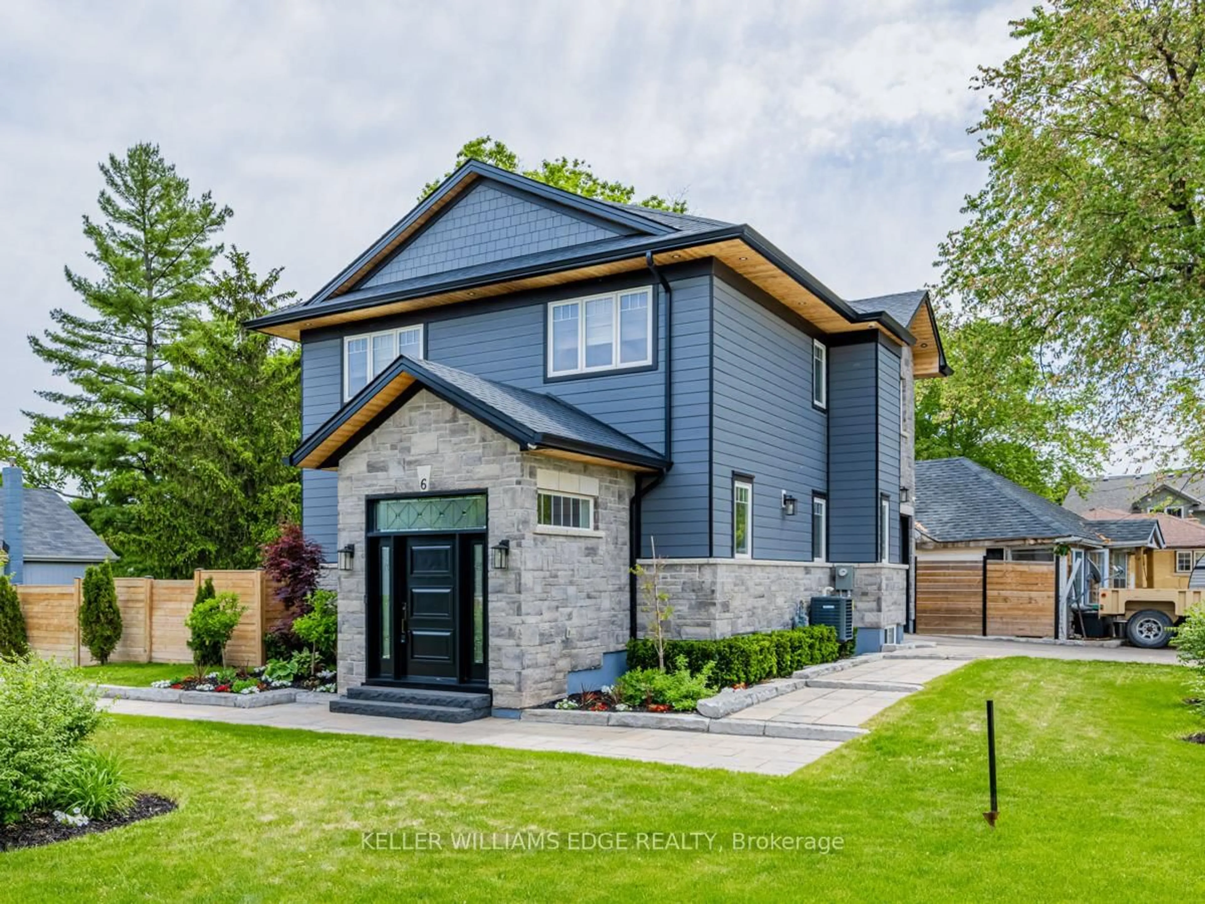 Home with brick exterior material, street for 6 Credit St, Halton Hills Ontario L7G 2W1