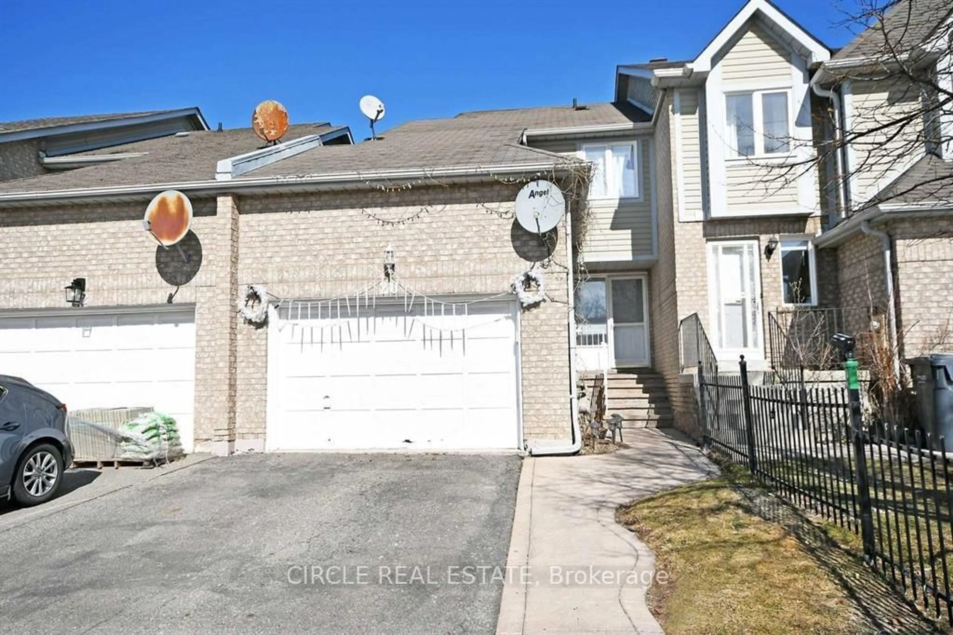 Unknown for 20 Langdale Cres, Brampton Ontario L6Y 4S2