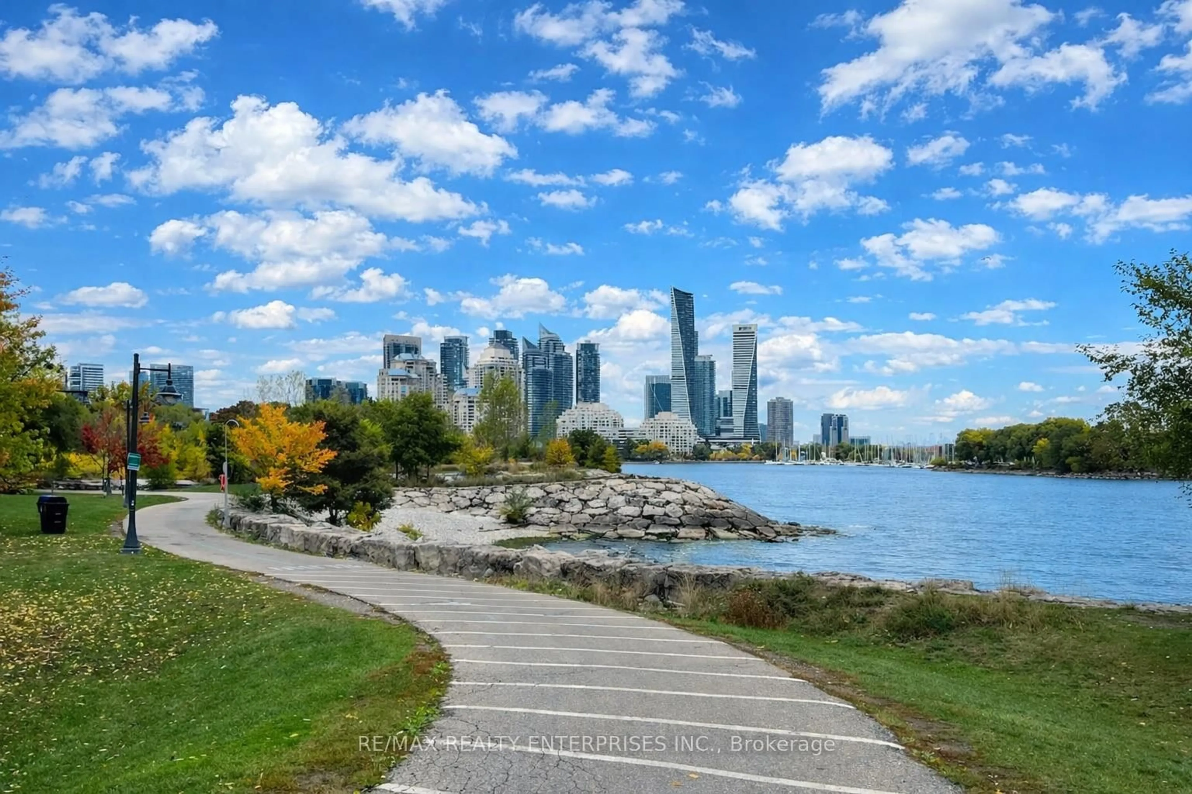 Unknown for 11 Superior Ave #TH1, Toronto Ontario M8V 0A7