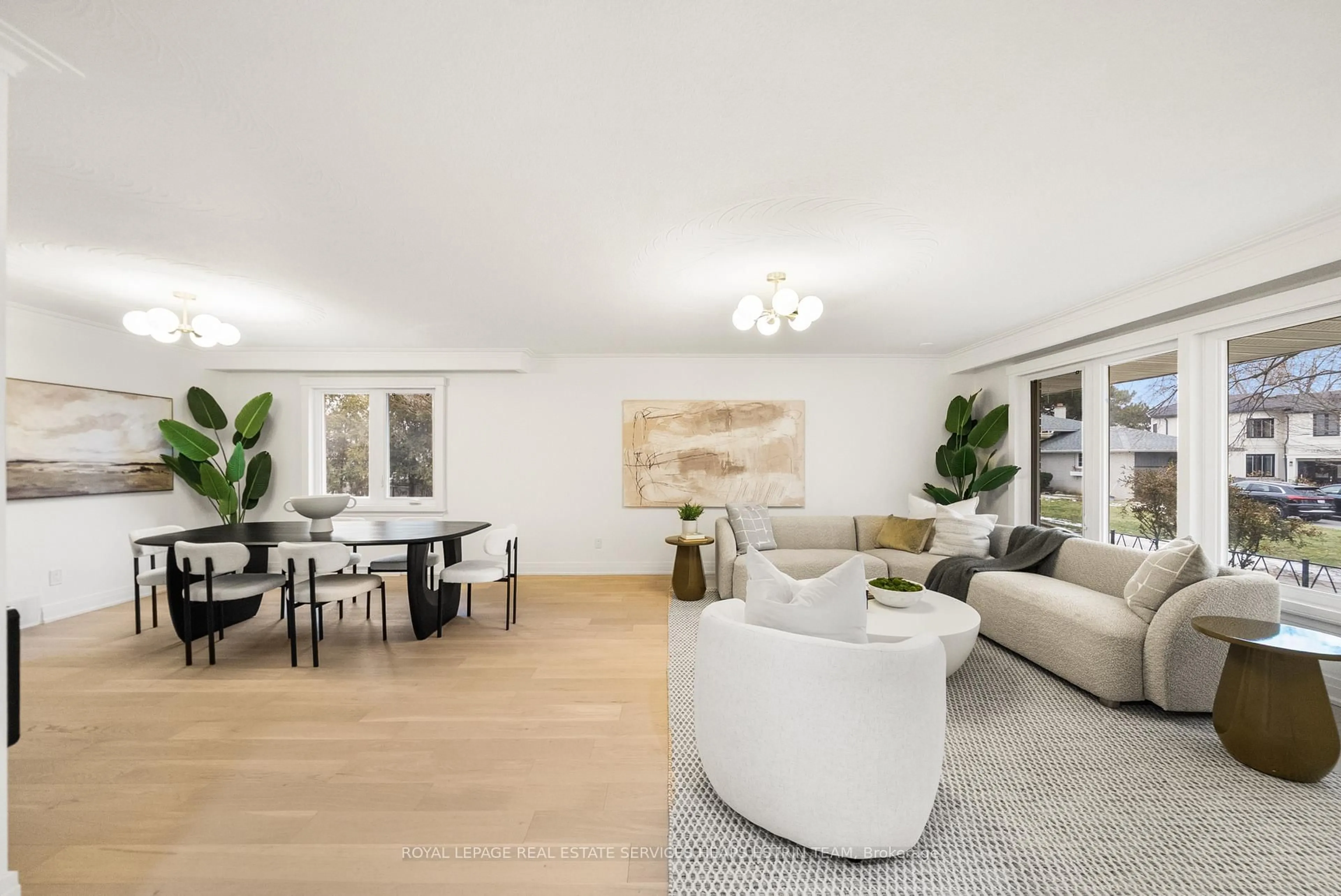 Living room with furniture, unknown for 10 Paddington Pl, Toronto Ontario M9R 2T1