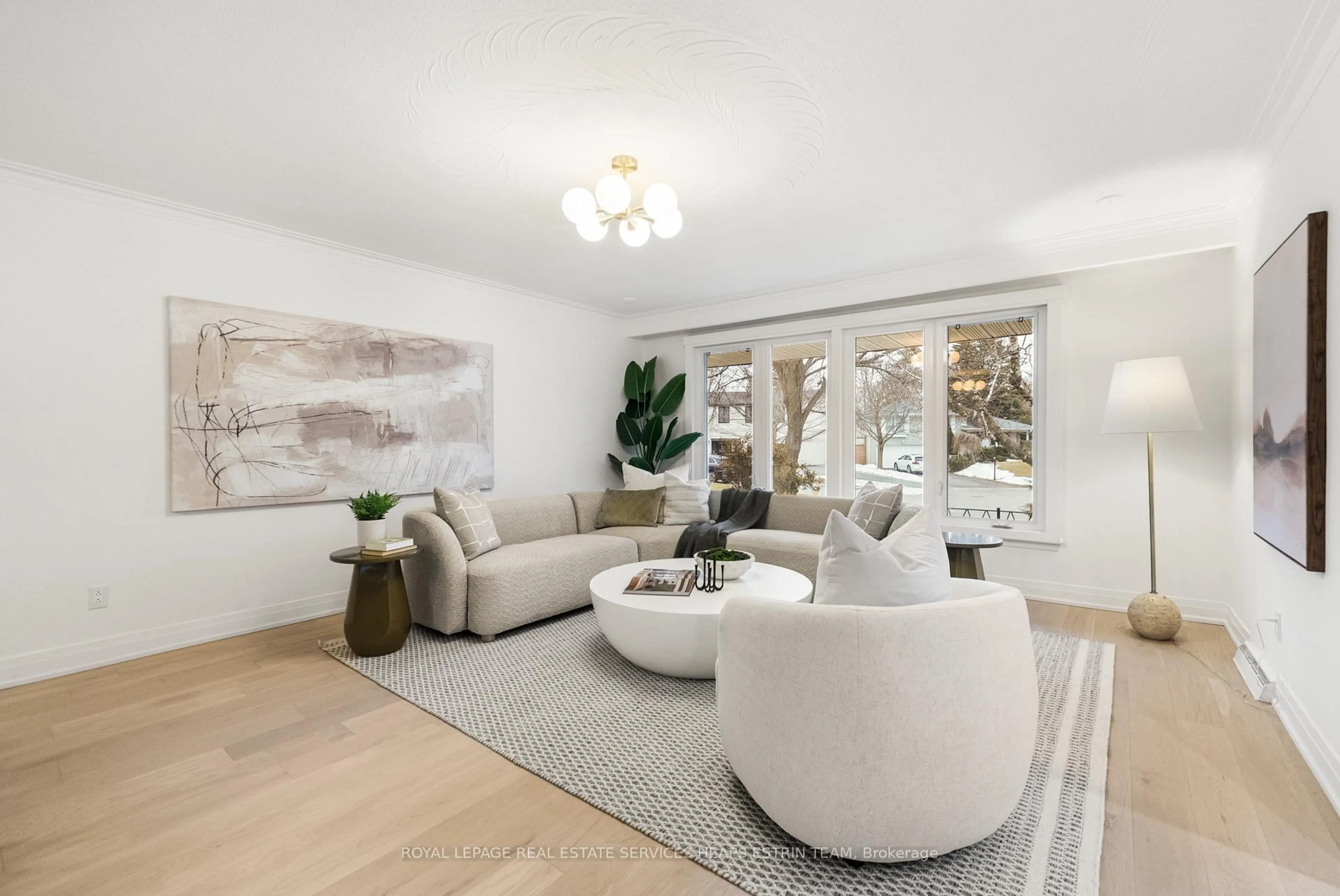 Living room with furniture, unknown for 10 Paddington Pl, Toronto Ontario M9R 2T1