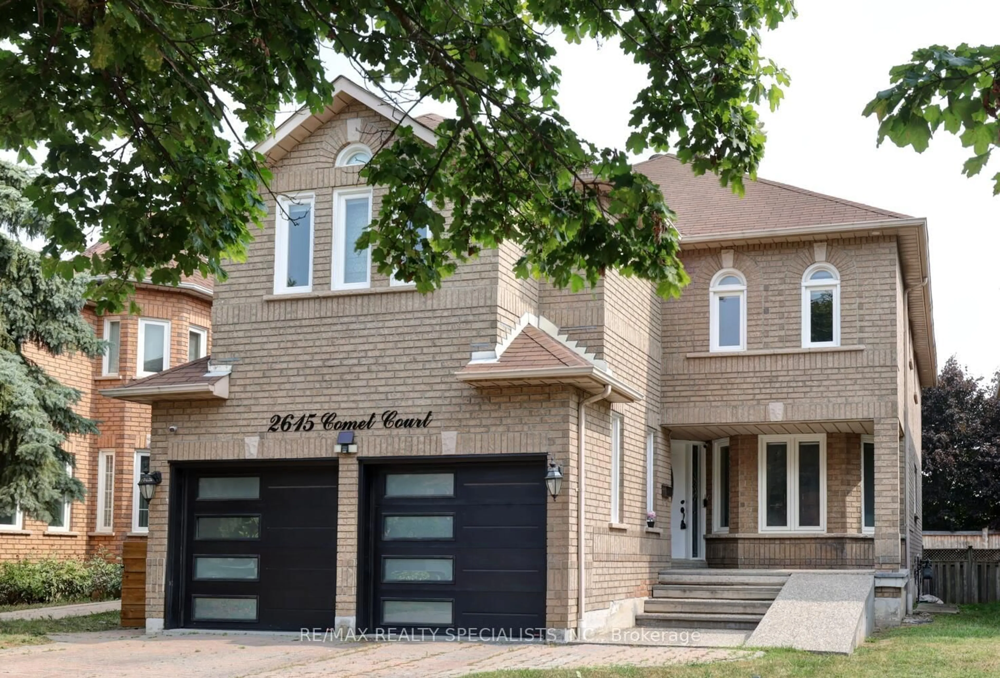 Home with brick exterior material, street for 2615 Comet Crt, Mississauga Ontario L5K 2S1