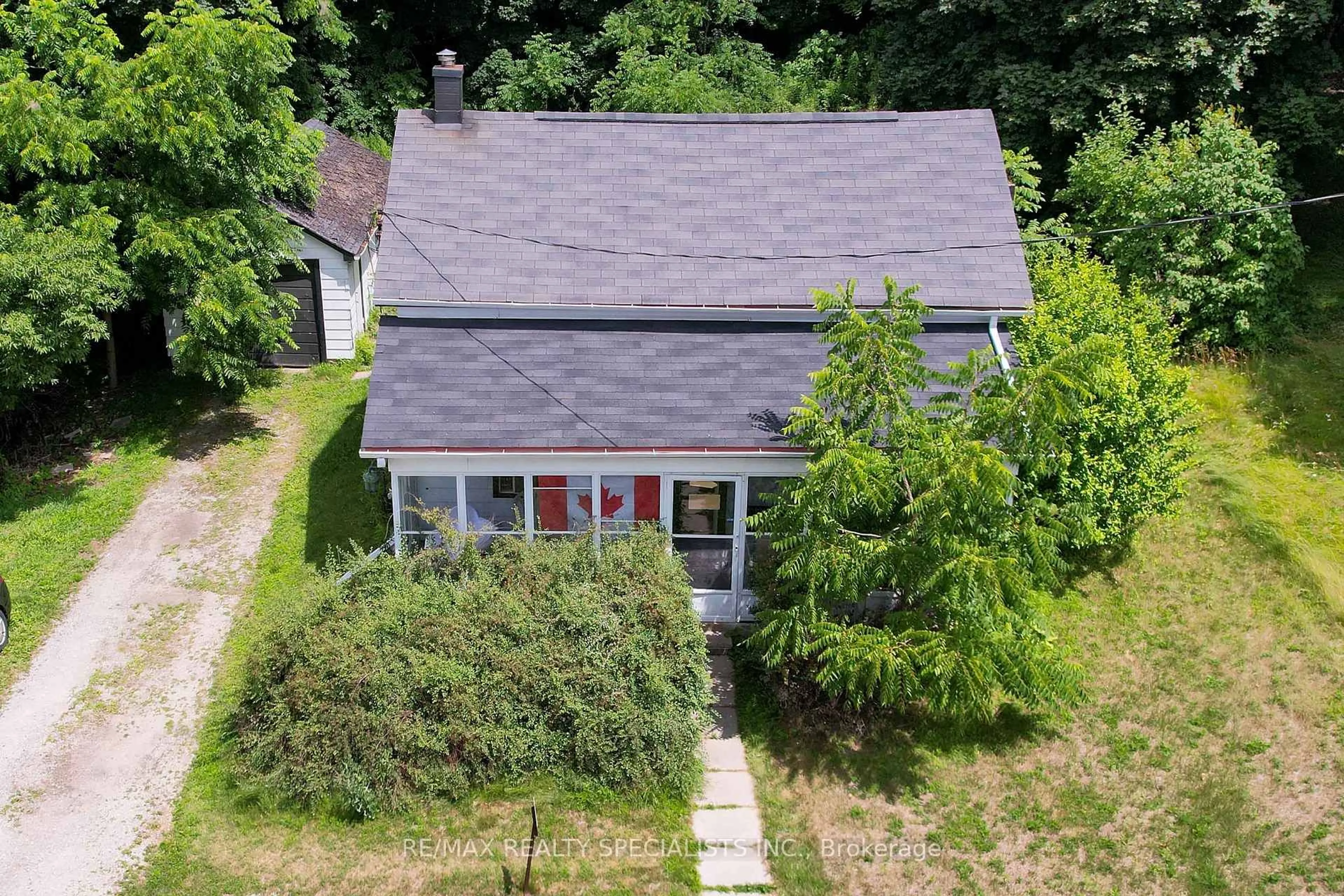 A pic from outside/outdoor area/front of a property/back of a property/a pic from drone, street for 17145 Highway 50 Rd, Caledon Ontario L7E 0E1