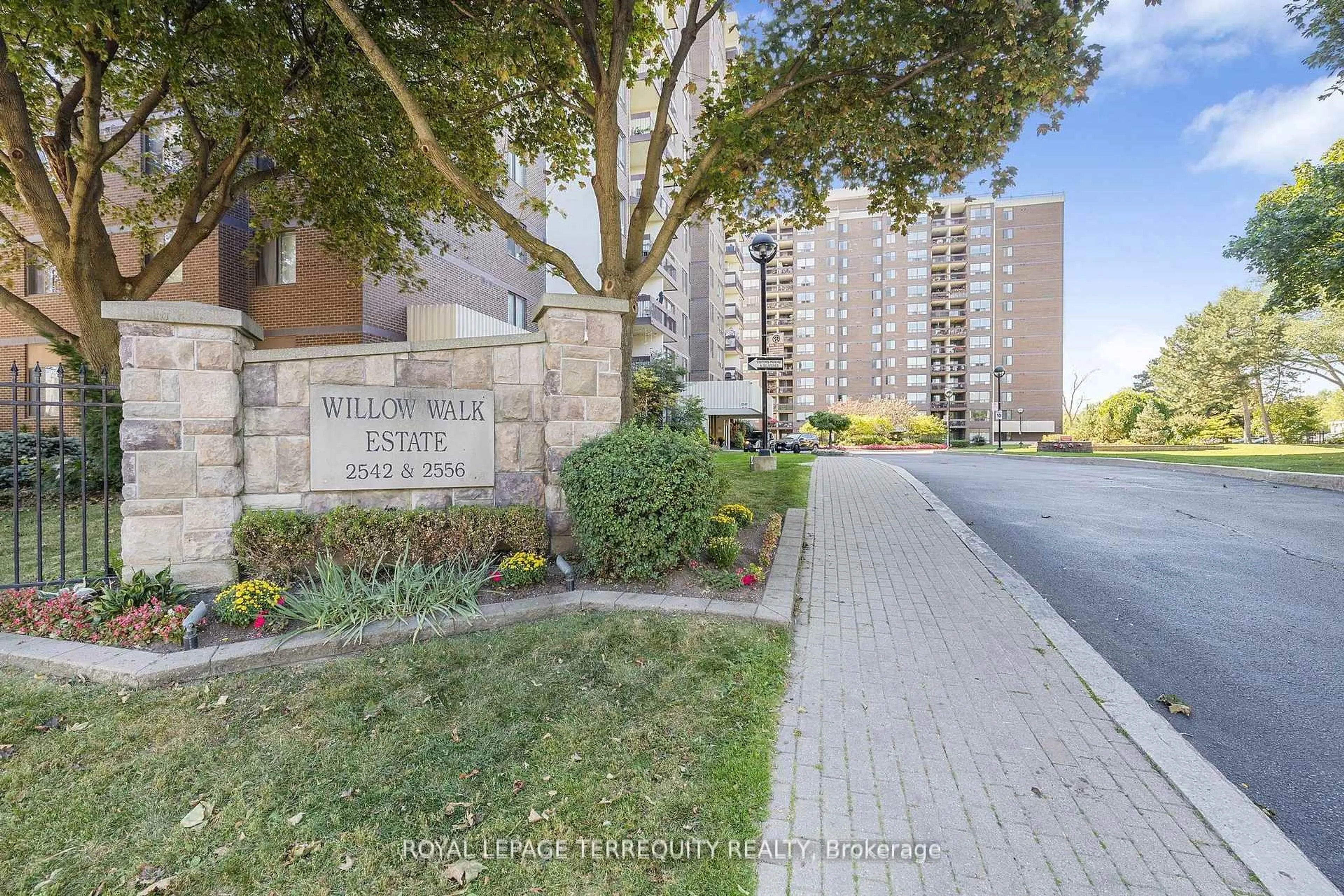 Unknown for 2556 Argyle Rd #601, Mississauga Ontario L5B 2H6