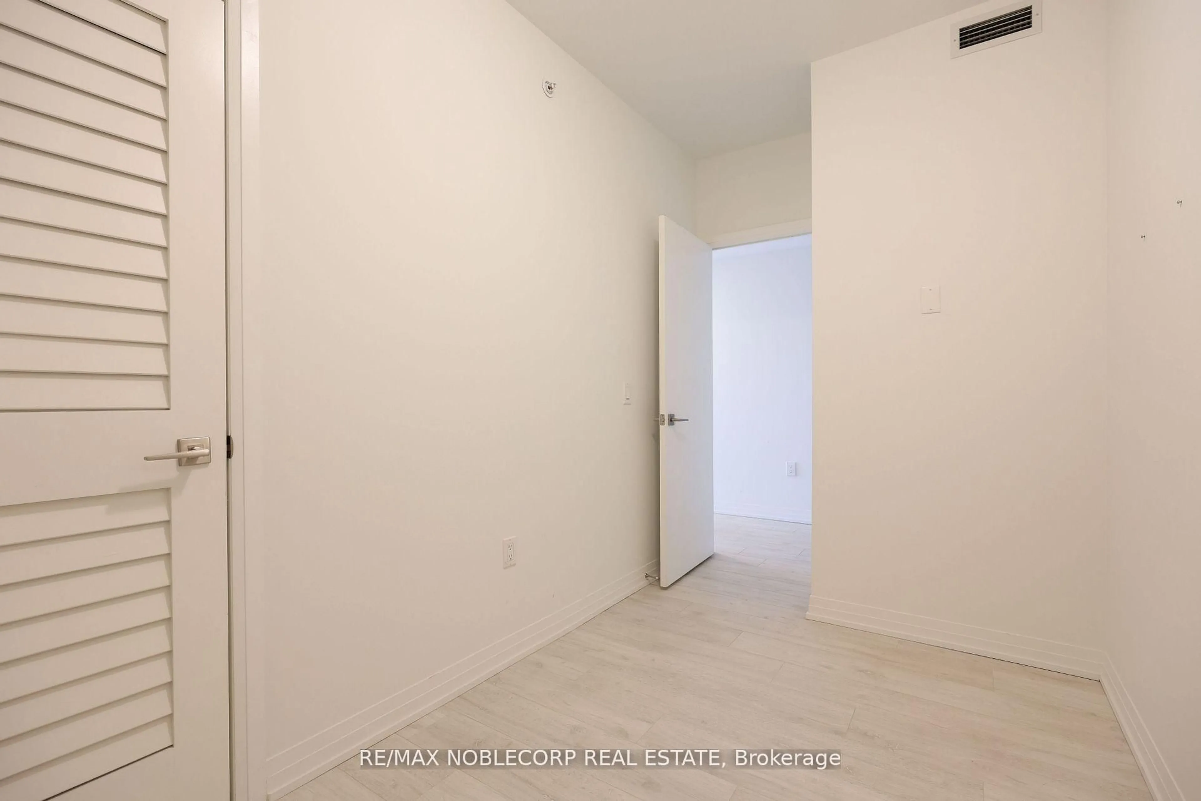 A pic of a room for 408 Browns Line #510, Toronto Ontario M8W 0C3