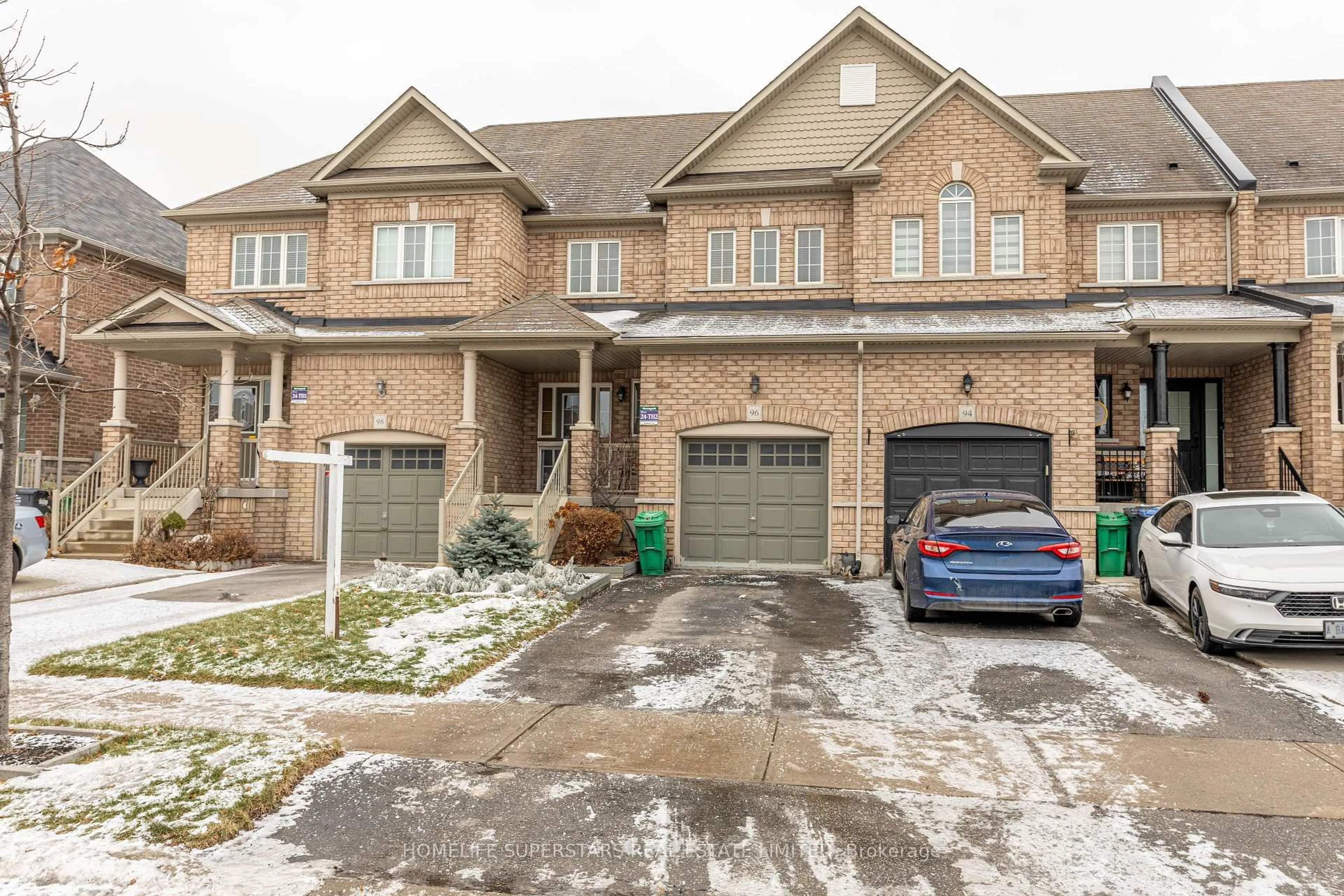 Home with brick exterior material, street for 96 Delport Clse, Brampton Ontario L6P 3T1
