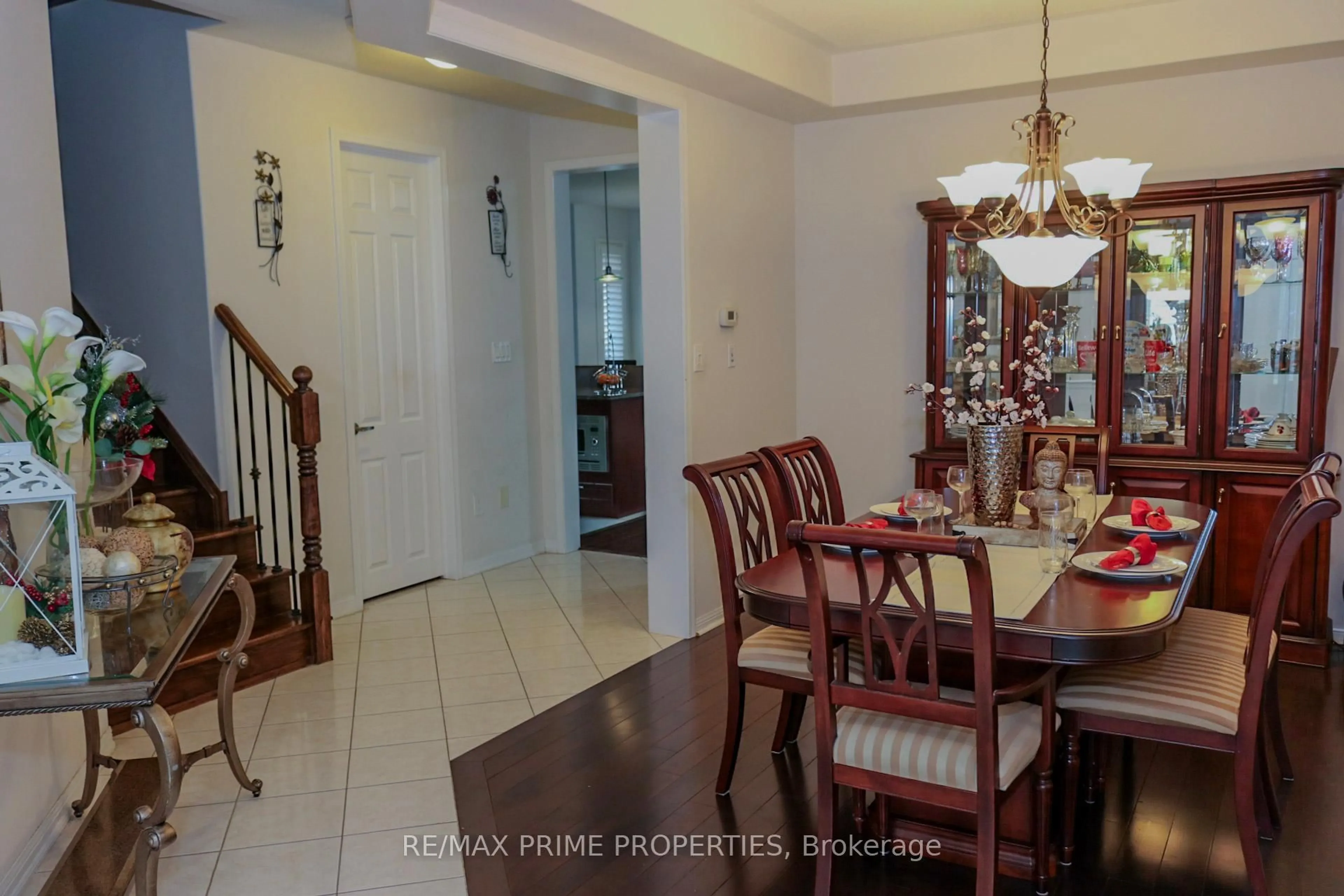 Dining room, unknown for 50 Gibbs Rd, Brampton Ontario L7A 0Y5