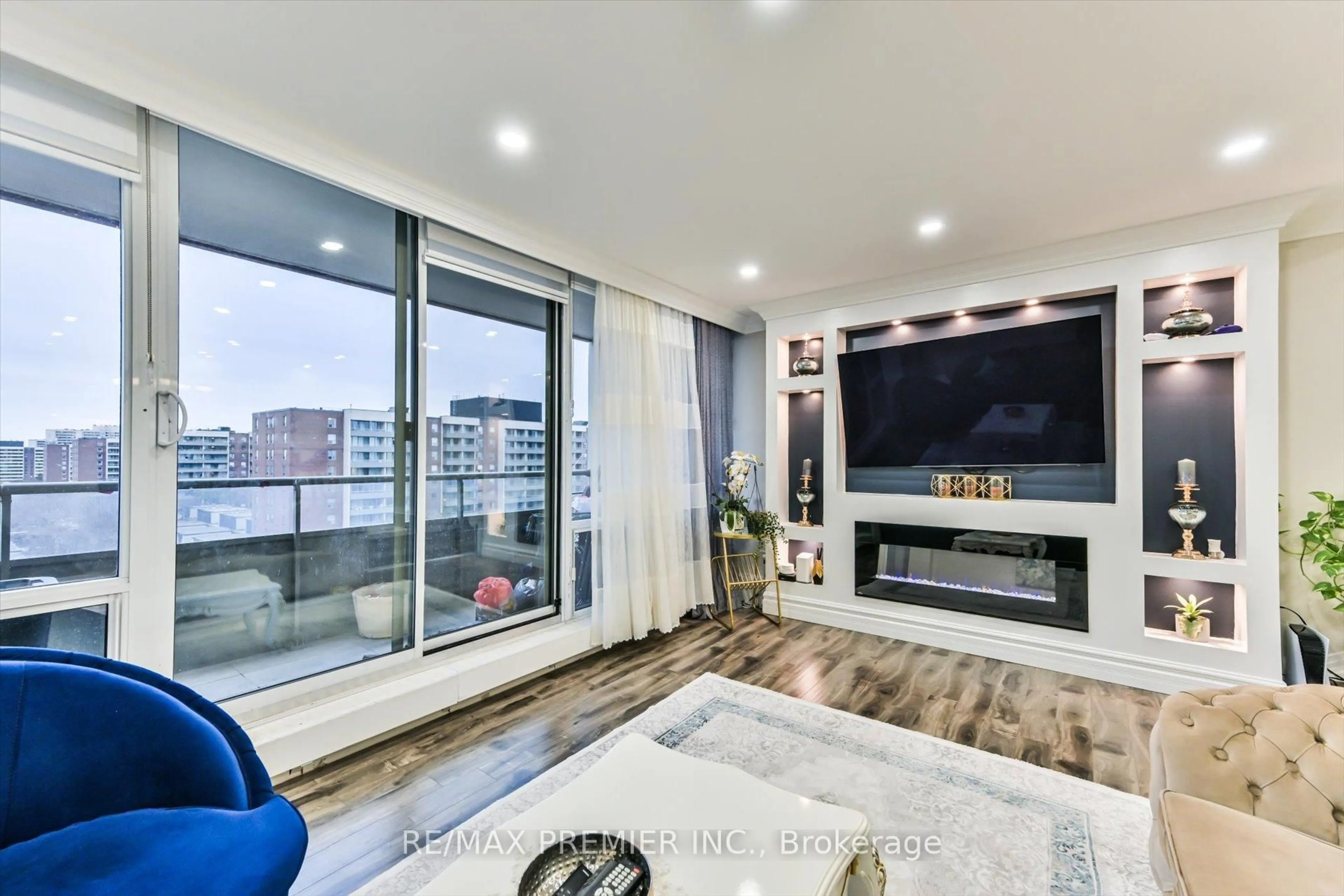 Unknown for 1 Four Winds Dr #905, Toronto Ontario M3J 2T1