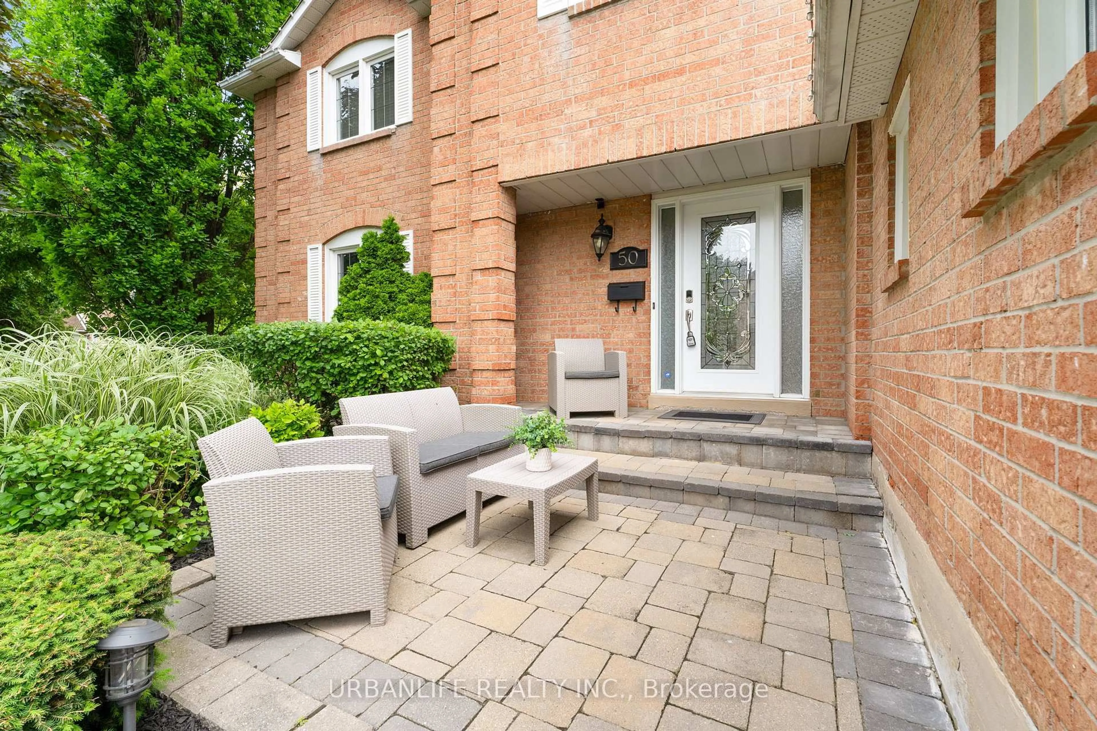 Patio, street for 50 Lombardy Cres, Brampton Ontario L6S 4L8