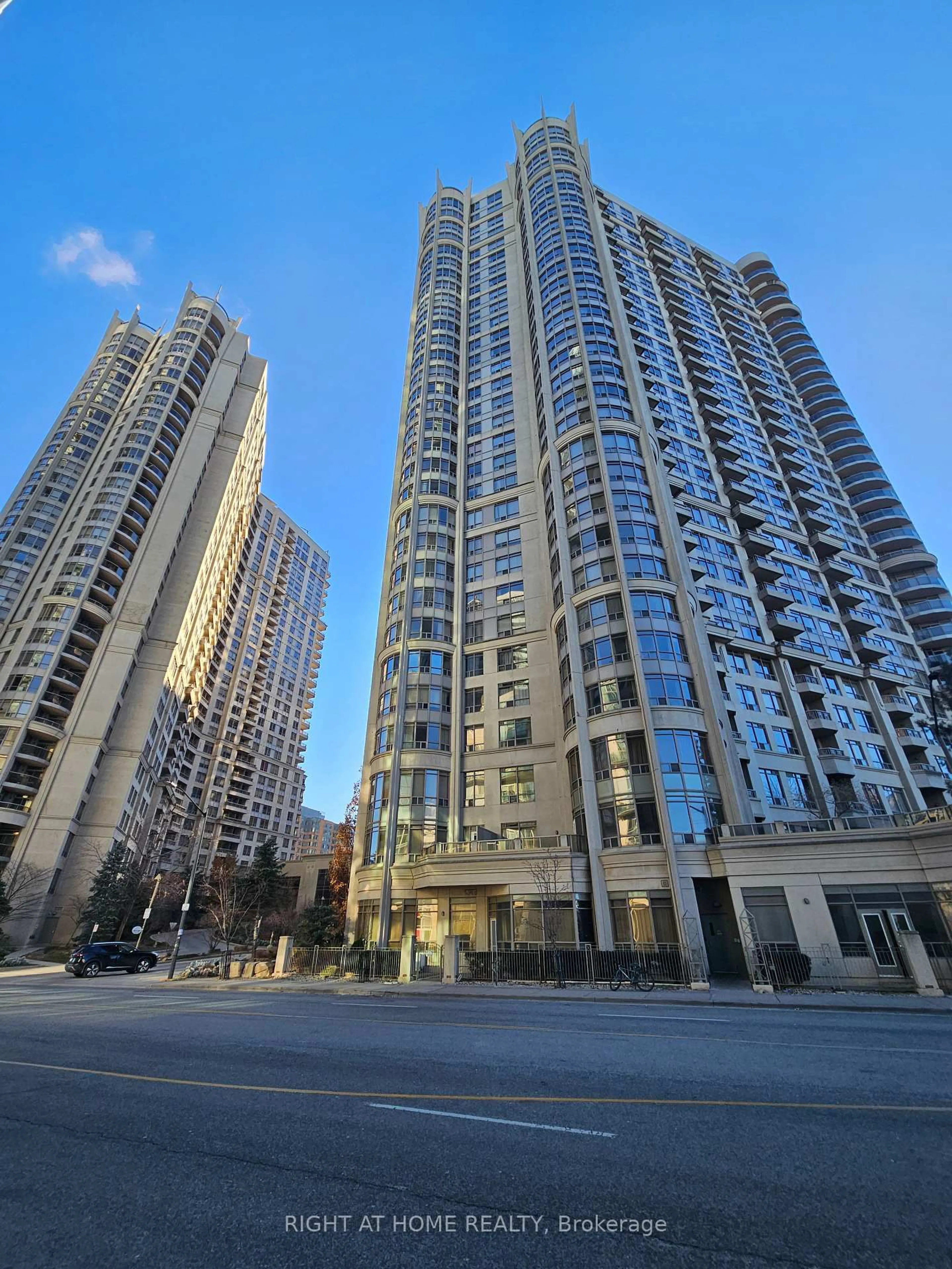 Unknown for 3880 Duke Of York Blvd #2318, Mississauga Ontario L5B 4M7