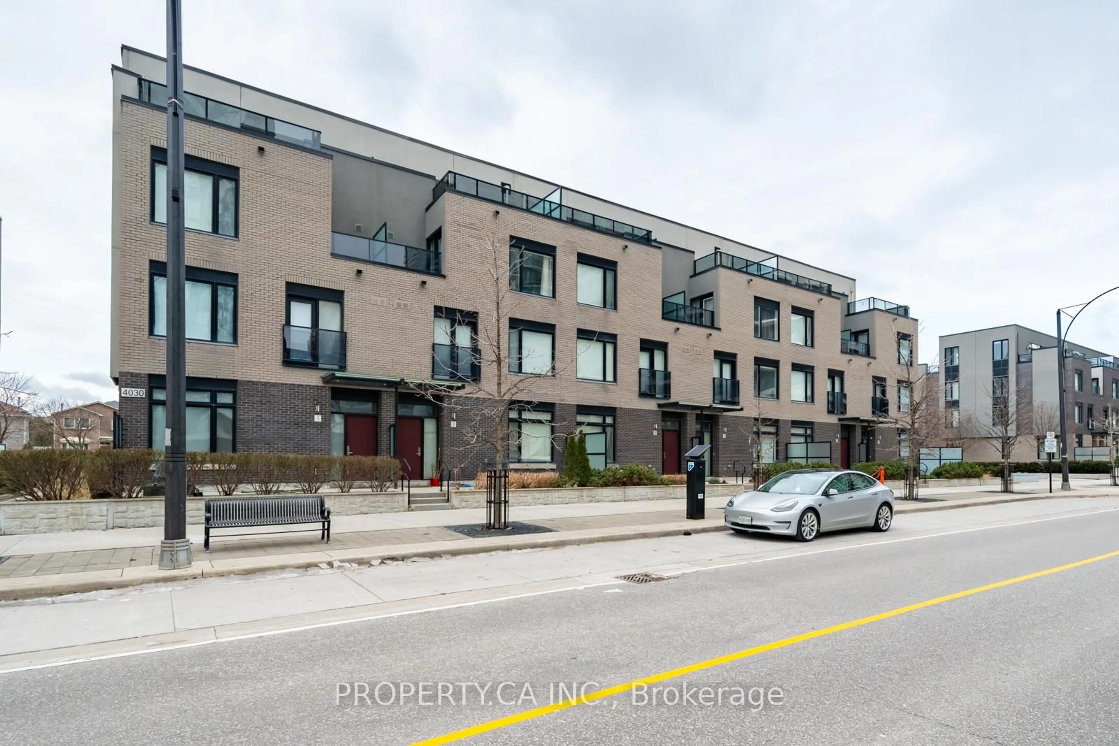 Unknown for 4030 Parkside Village Dr #11, Mississauga Ontario L5B 3M1