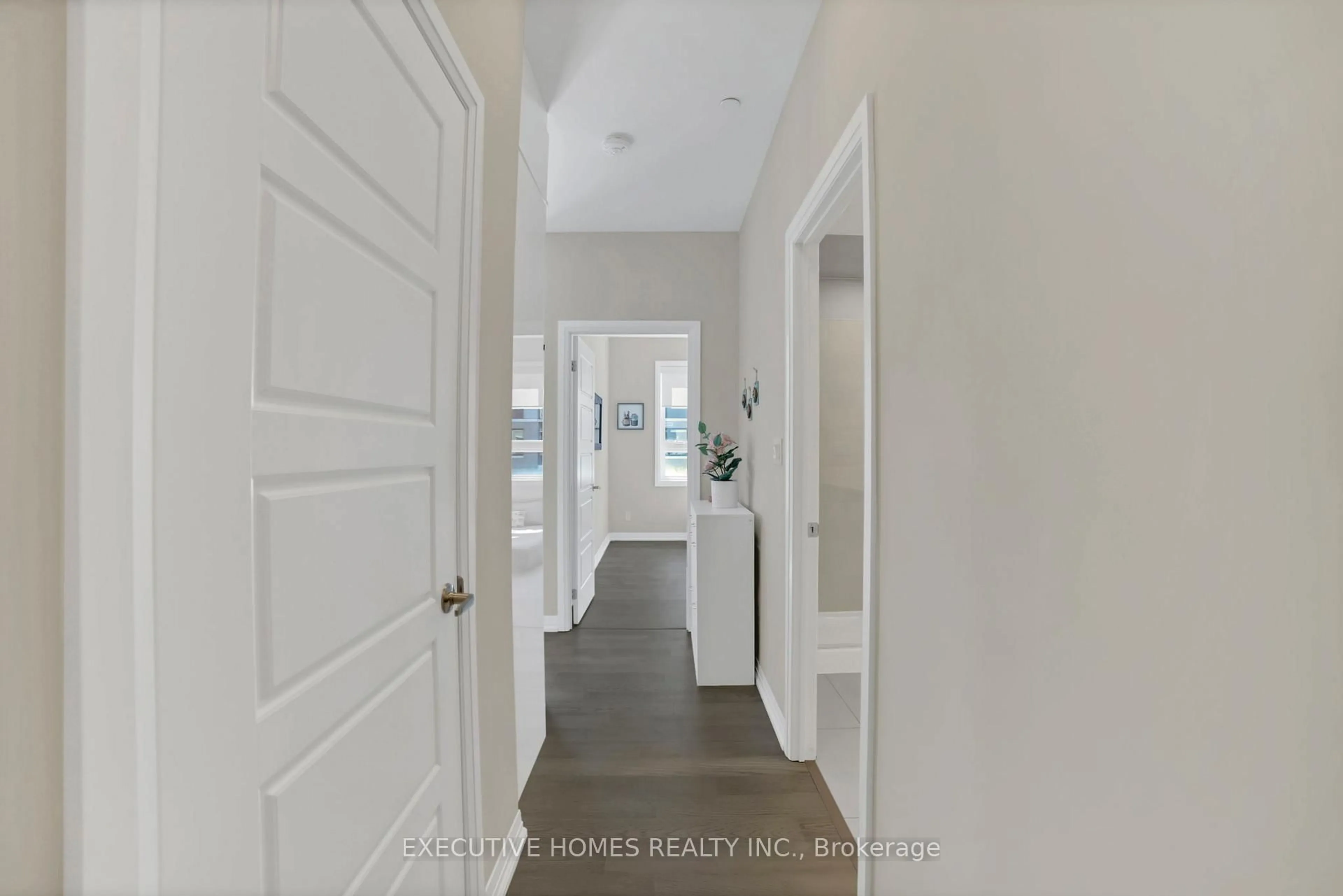 Indoor entryway for 3265 Carding Mill Tr #208, Oakville Ontario L6M 5P7