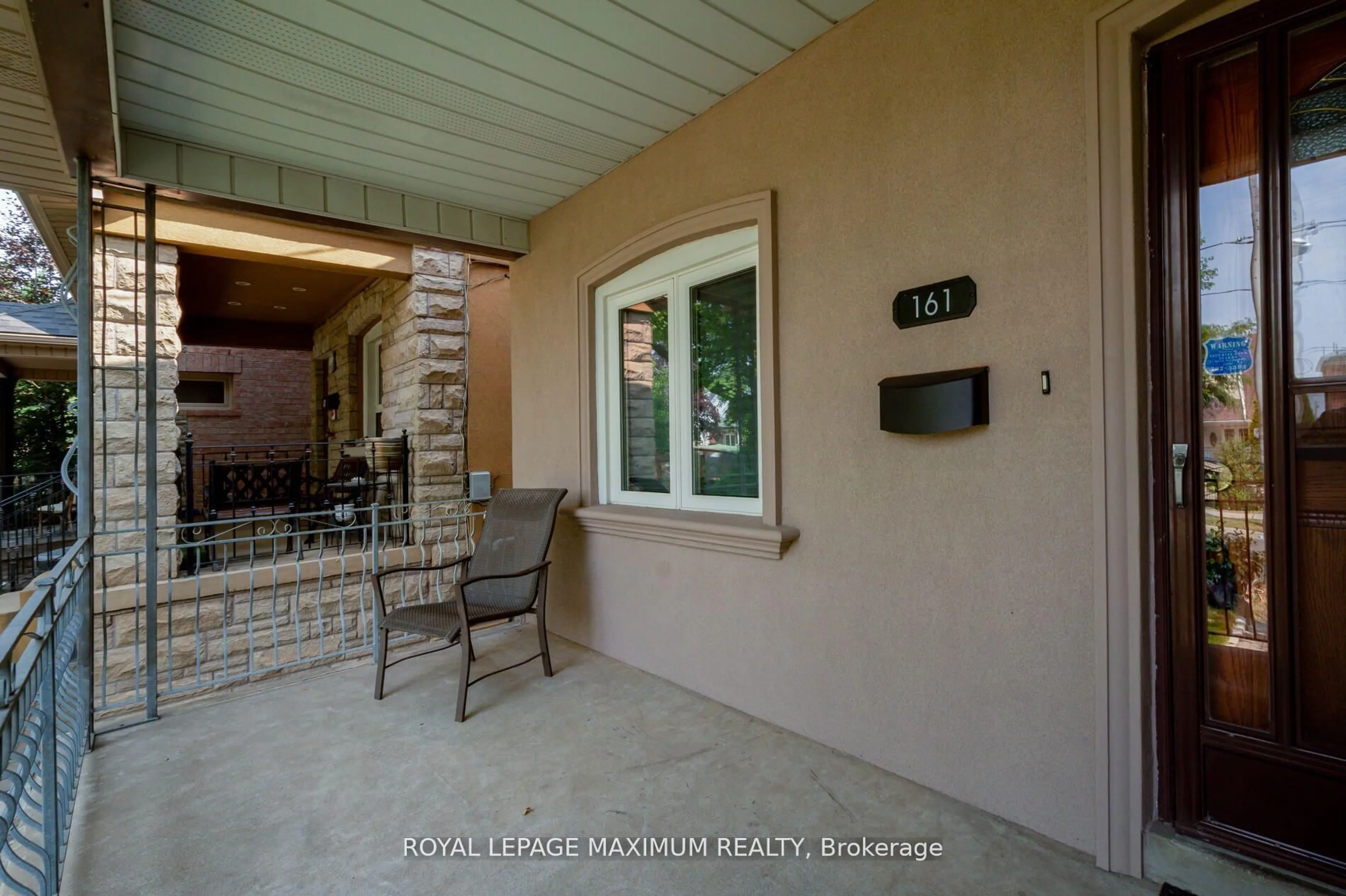 Indoor entryway for 161 Caledonia Rd, Toronto Ontario M6E 4S8