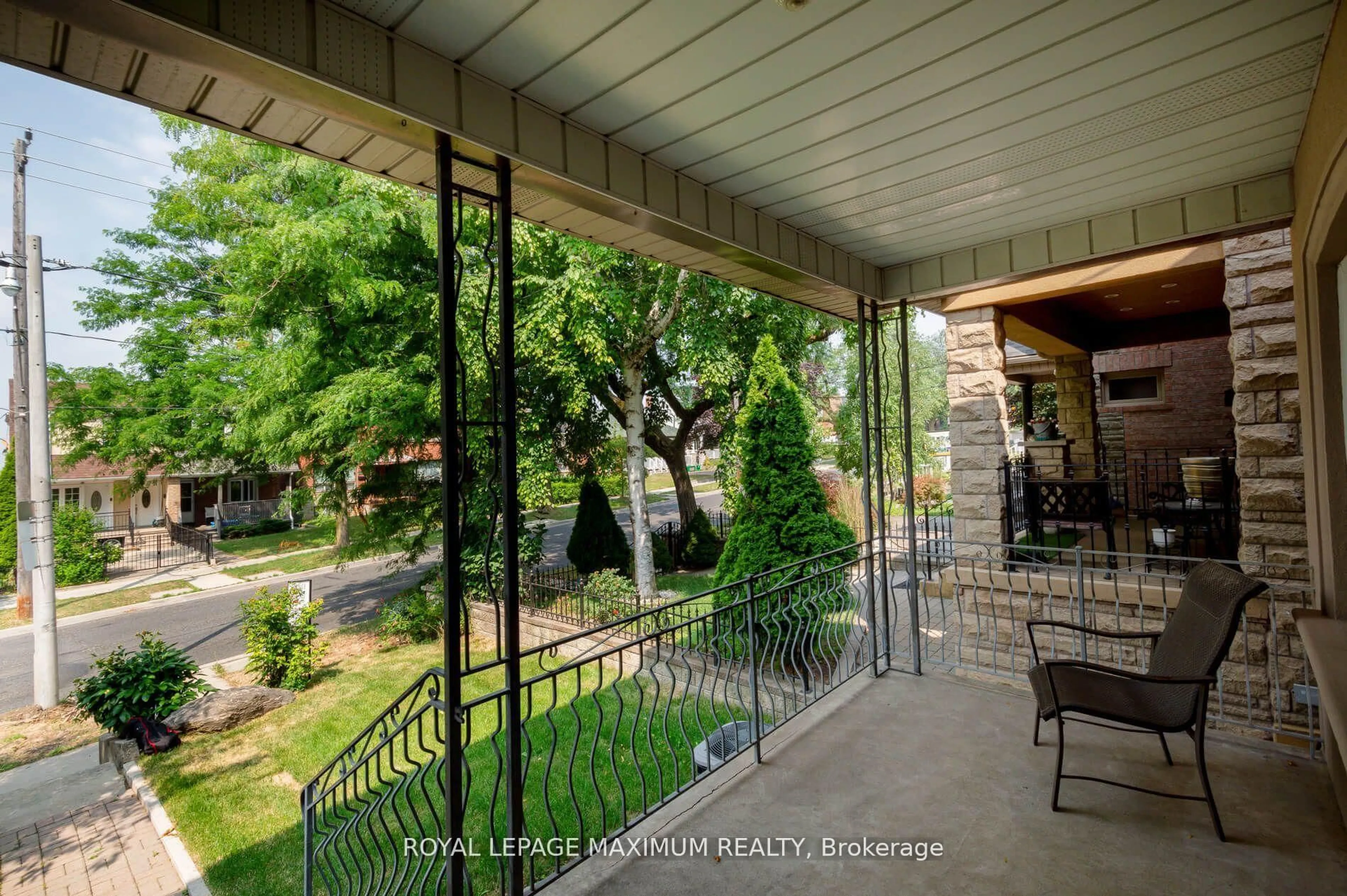 Patio, street for 161 Caledonia Rd, Toronto Ontario M6E 4S8