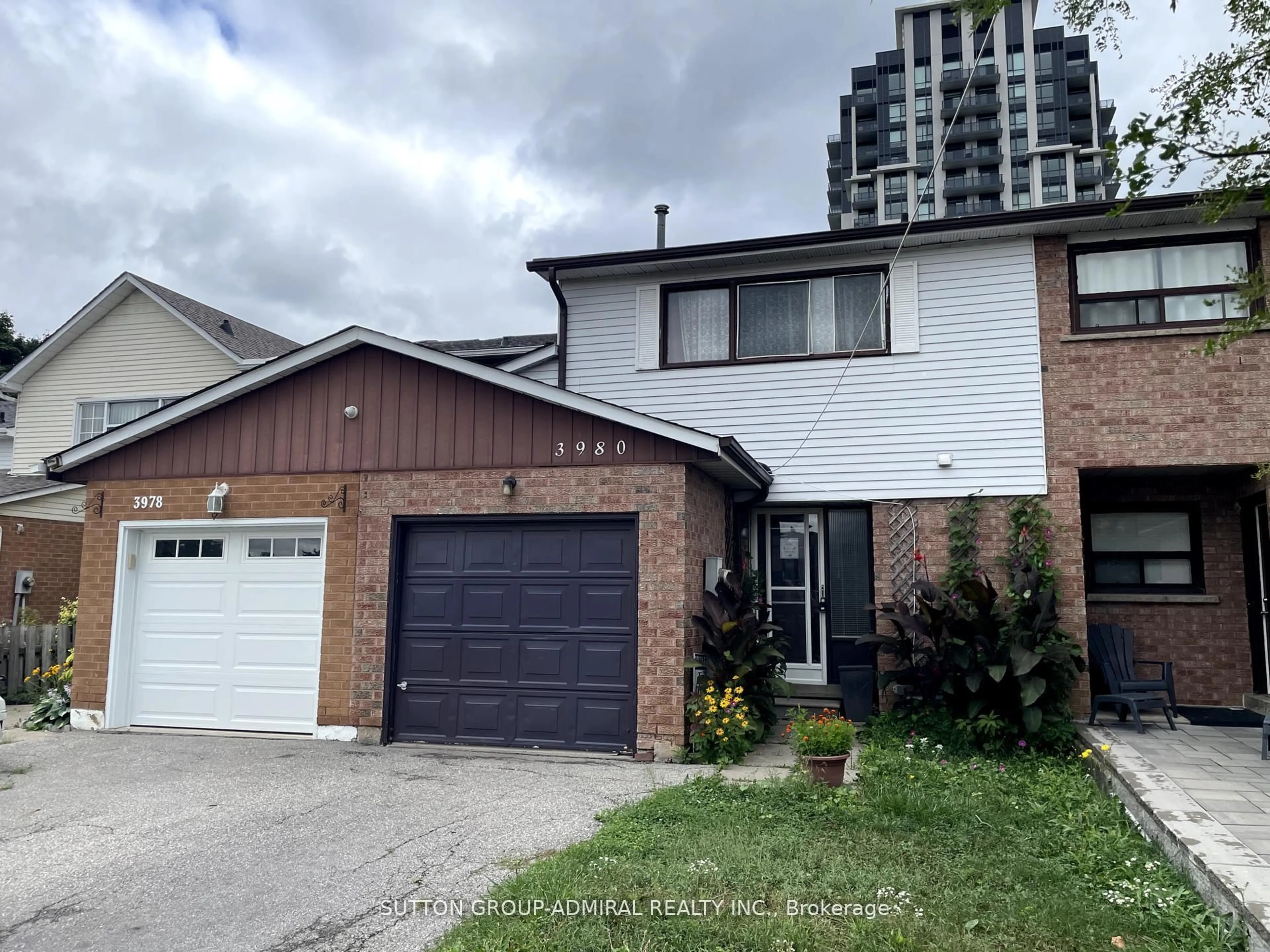 Home with brick exterior material, street for 3980 Bishopstoke Lane, Mississauga Ontario L4Z 1J2