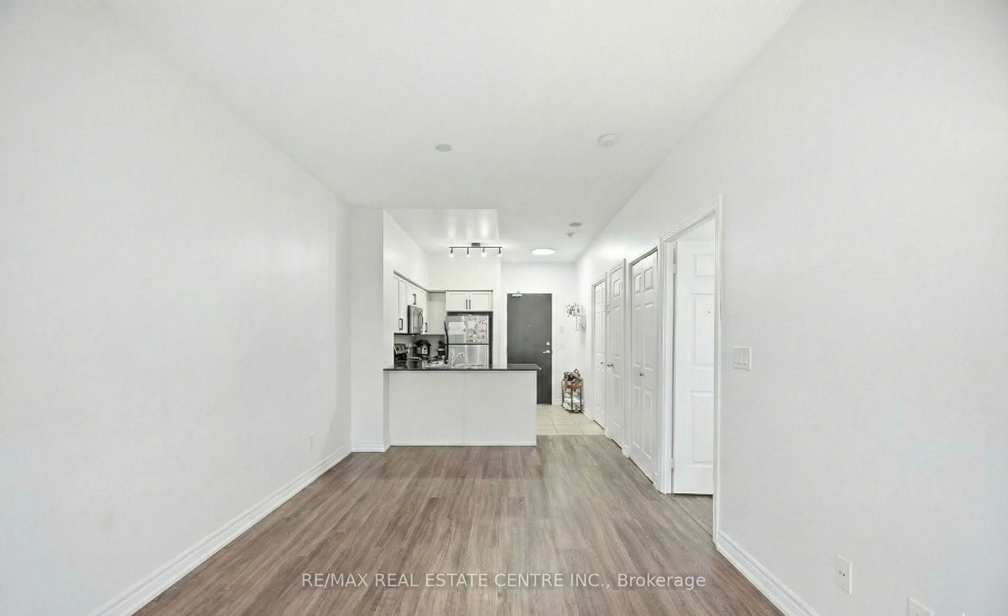 A pic of a room for 388 Prince of Wales Dr #1805, Mississauga Ontario L5B 0A1