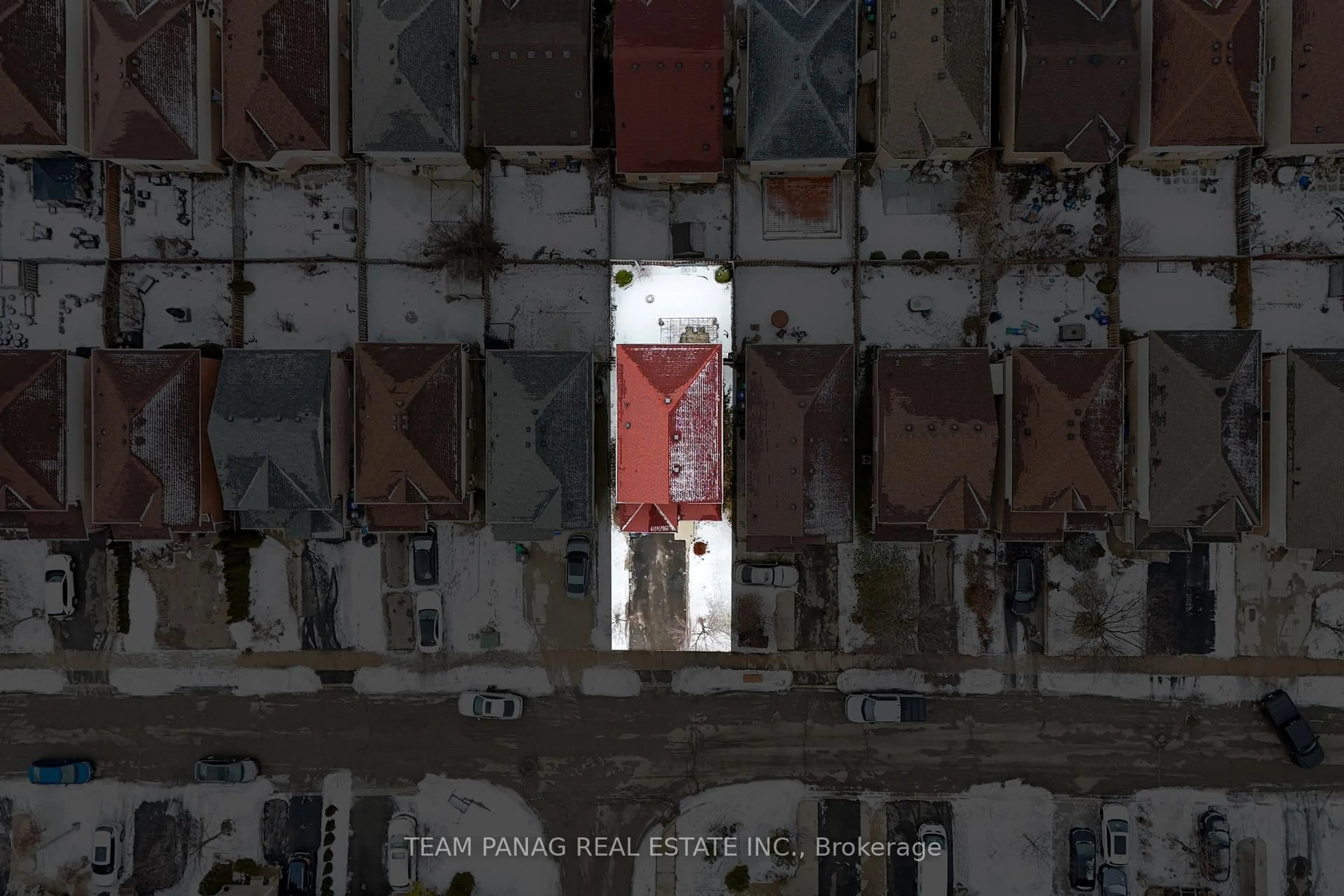 Blurry image for 28 Oakmeadow Dr, Brampton Ontario L7A 2M2