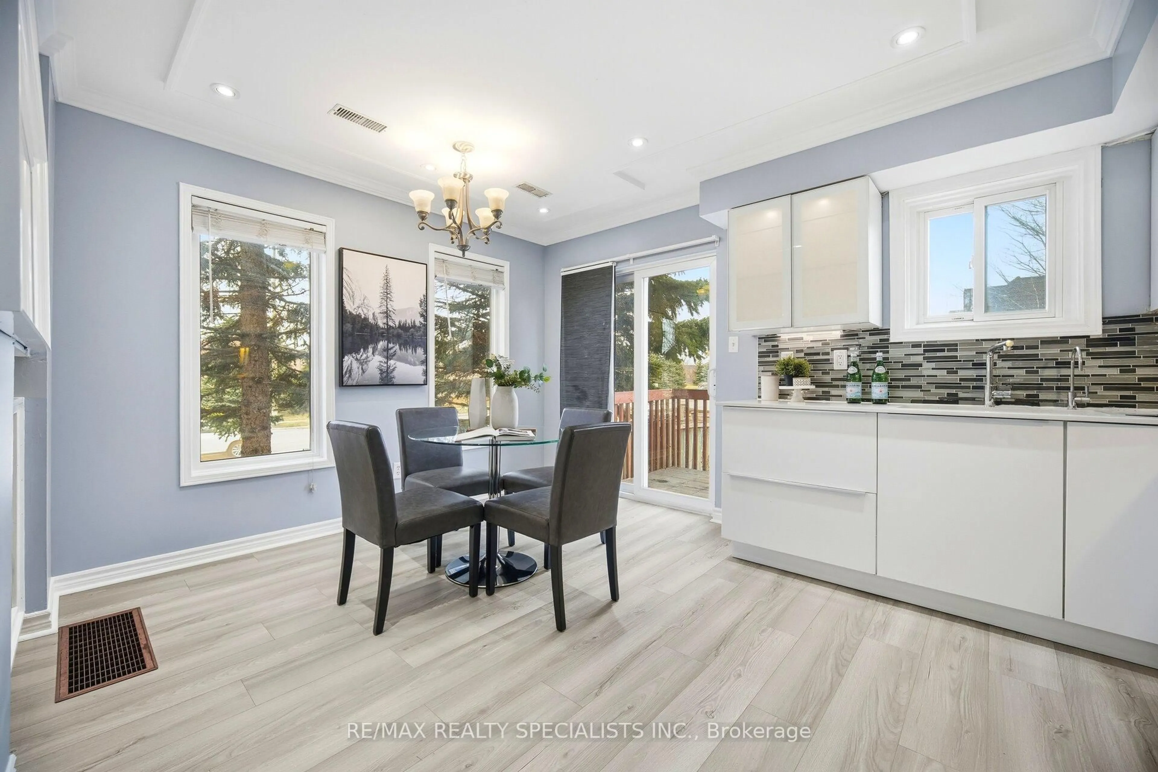 Unknown for 1050 Bristol Rd #55, Mississauga Ontario L5V 2E8