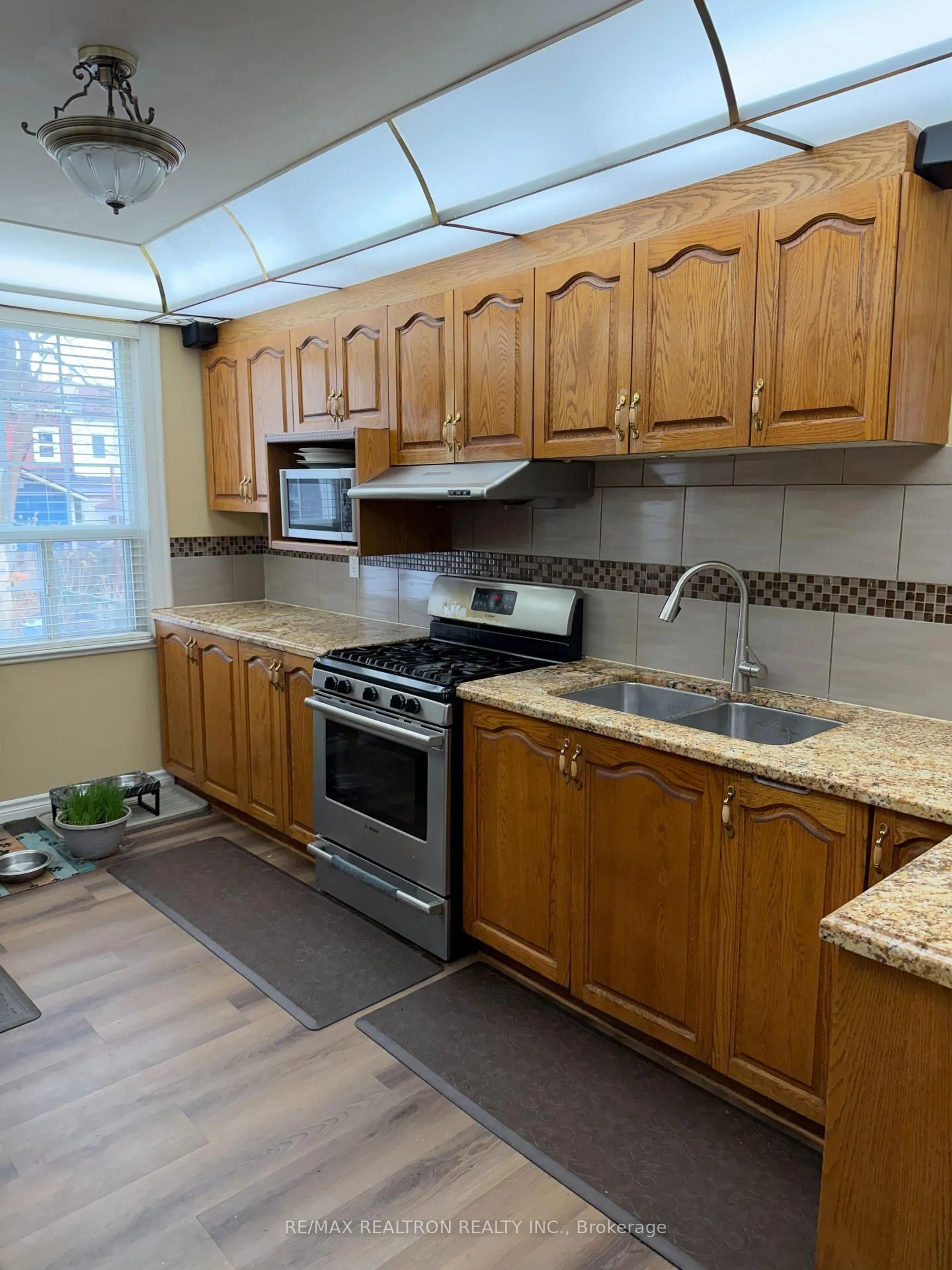 Standard kitchen, unknown for 89 Emerson Ave, Toronto Ontario M6H 3S7