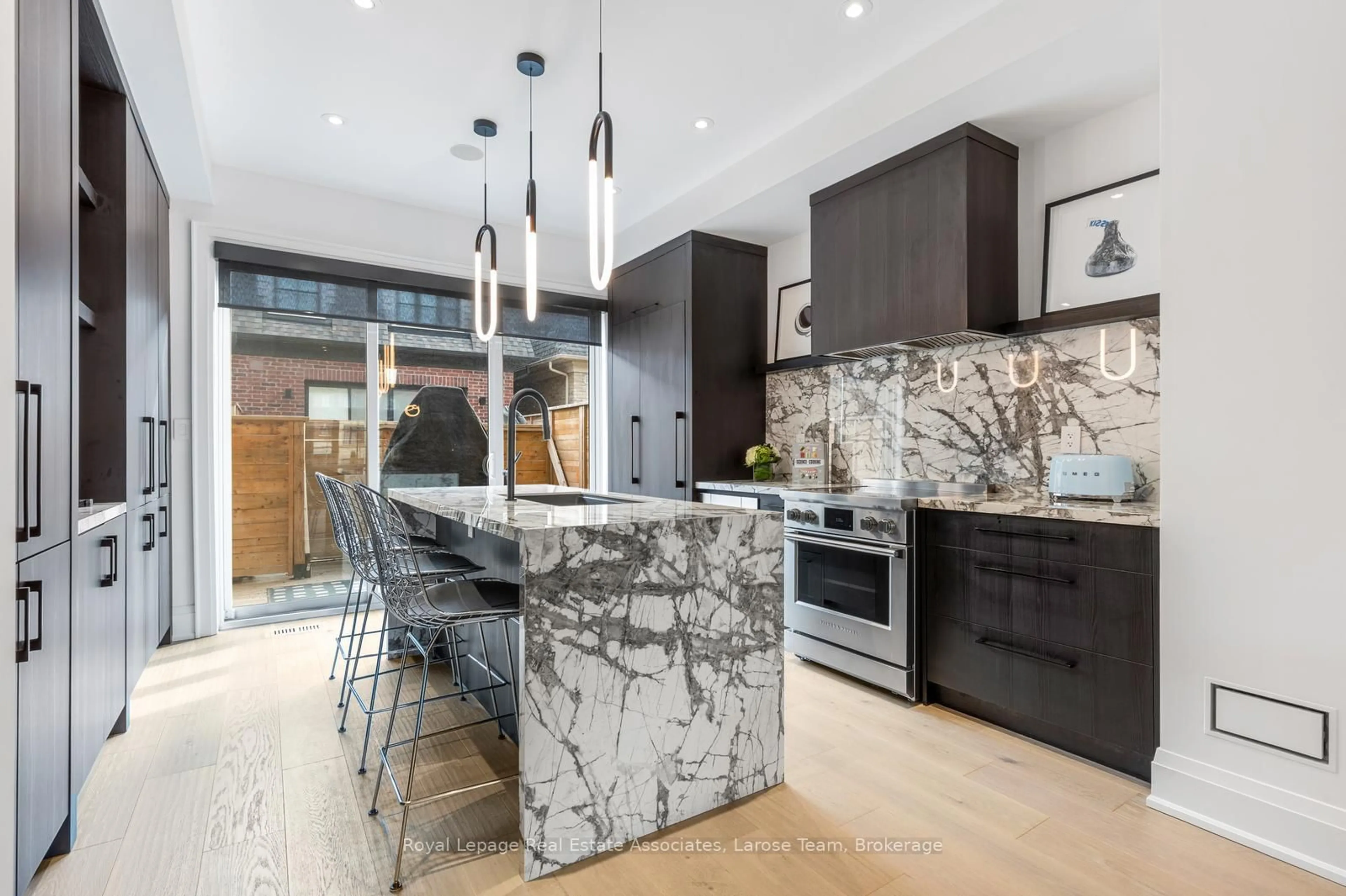 Contemporary kitchen, ceramic/tile floor for 10 Lunar Cres #24, Mississauga Ontario L5M 2P6