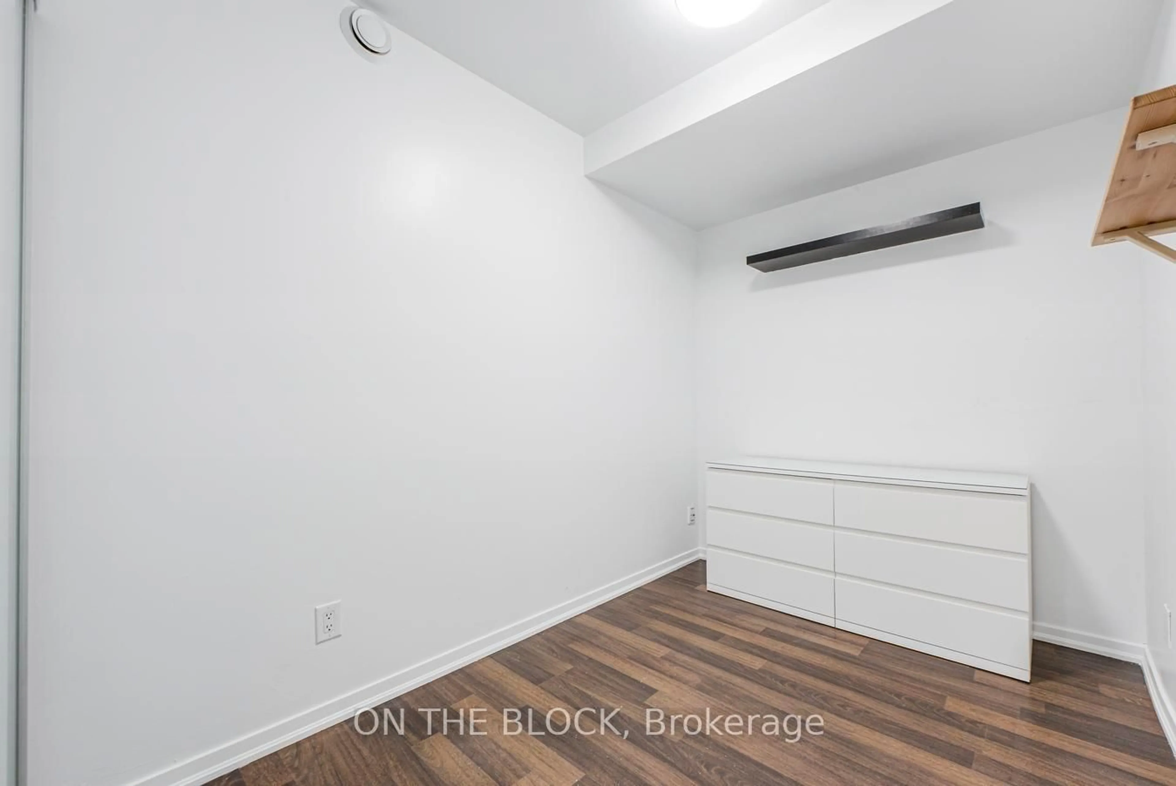 A pic of a room for 38 Joe Shuster Way #302, Toronto Ontario M6K 0A5