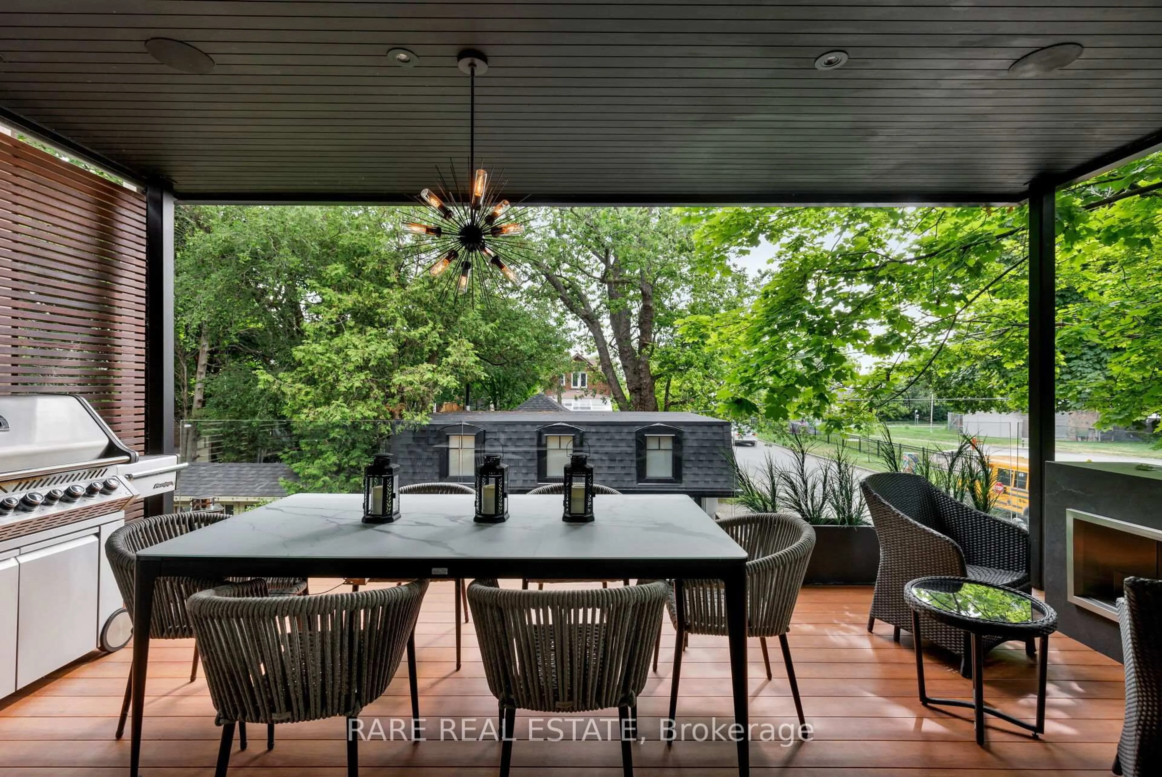 Patio, street for 31 Third St, Toronto Ontario M8V 2X7