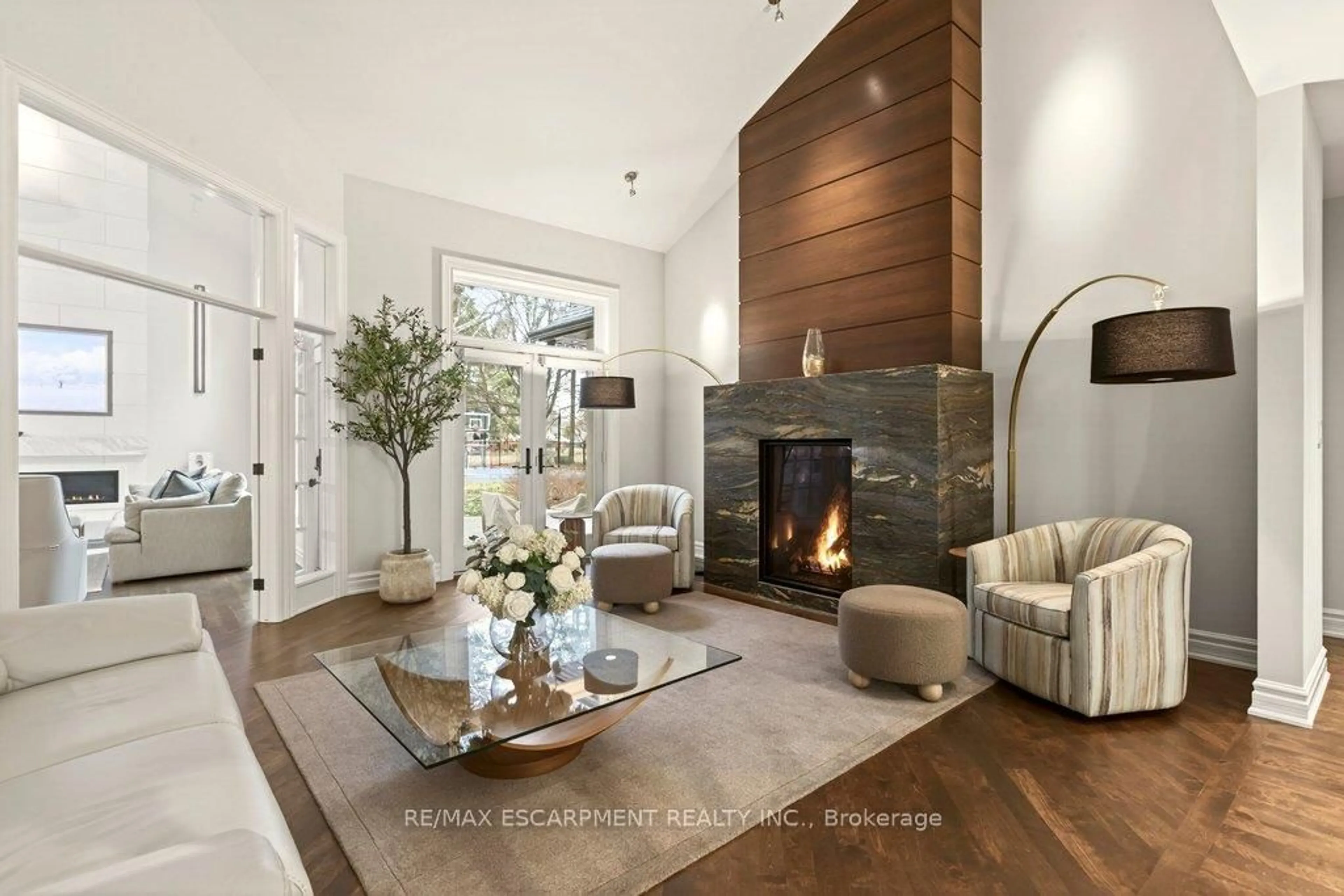 Living room with furniture, unknown for 4169 Lakeshore Rd, Burlington Ontario L7L 1A5