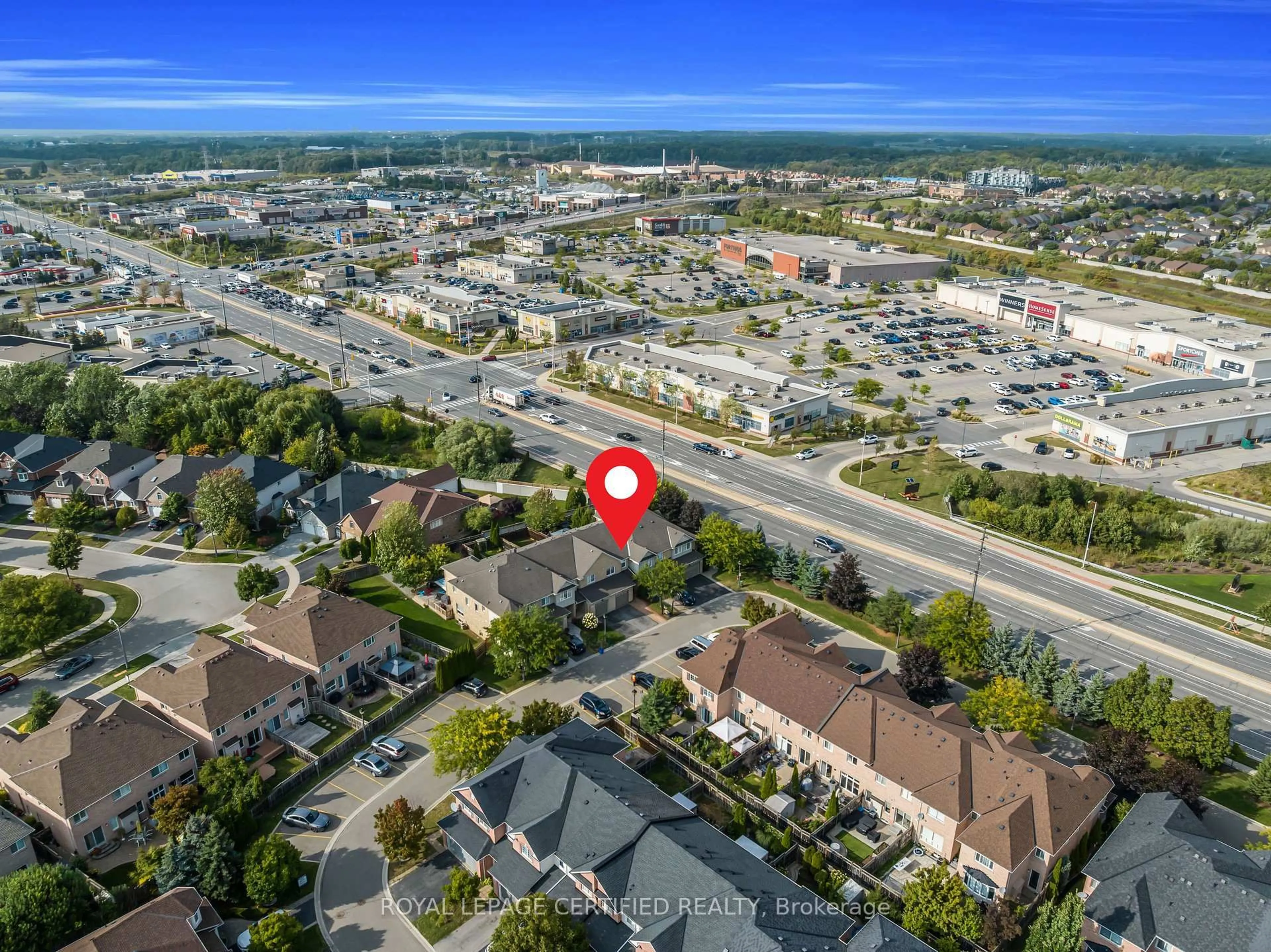 A pic from outside/outdoor area/front of a property/back of a property/a pic from drone, street for 2511 Boros Rd #3, Burlington Ontario L7M 5B2