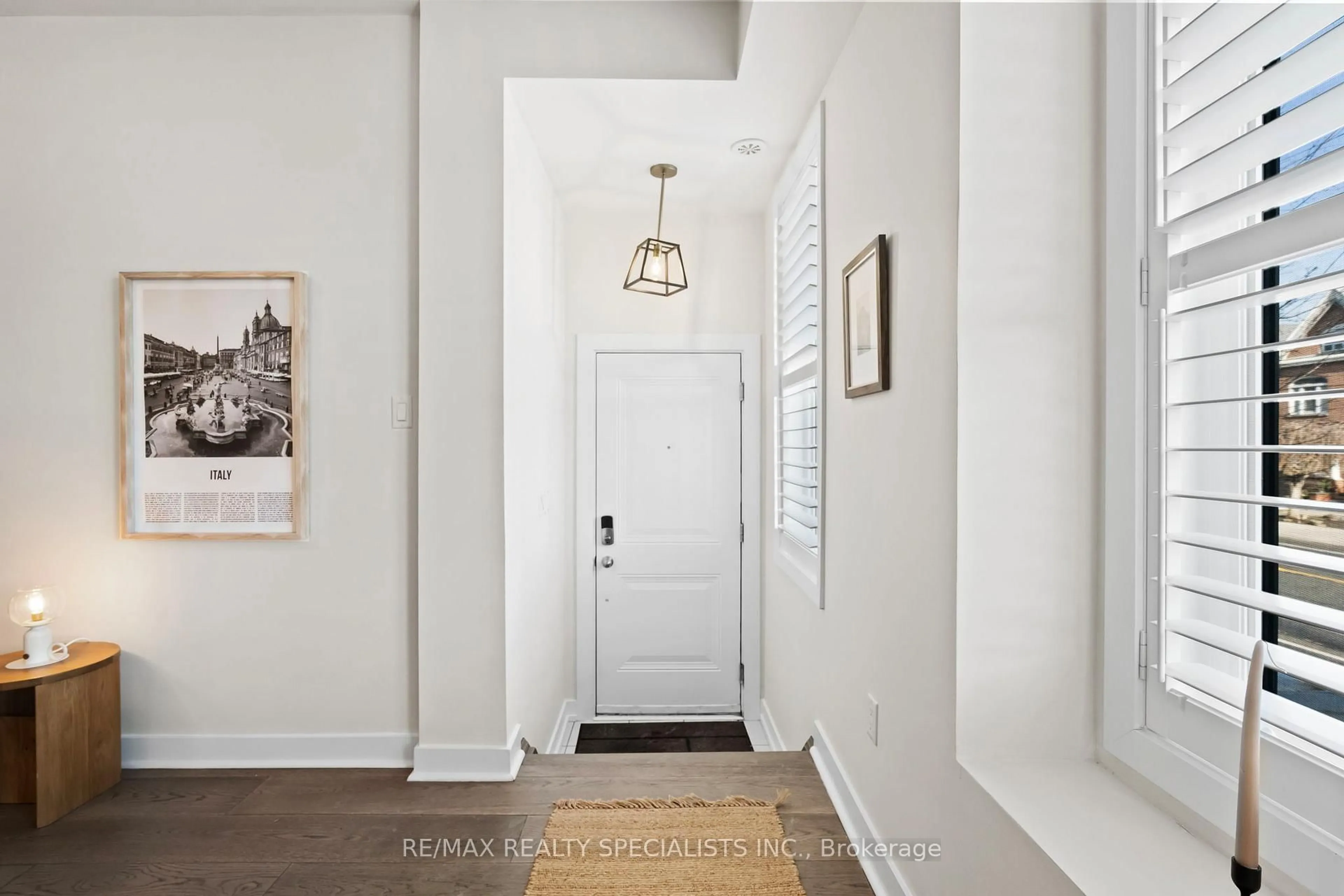 Indoor entryway for 252 Royal York Rd #209, Toronto Ontario M8V 1Y8