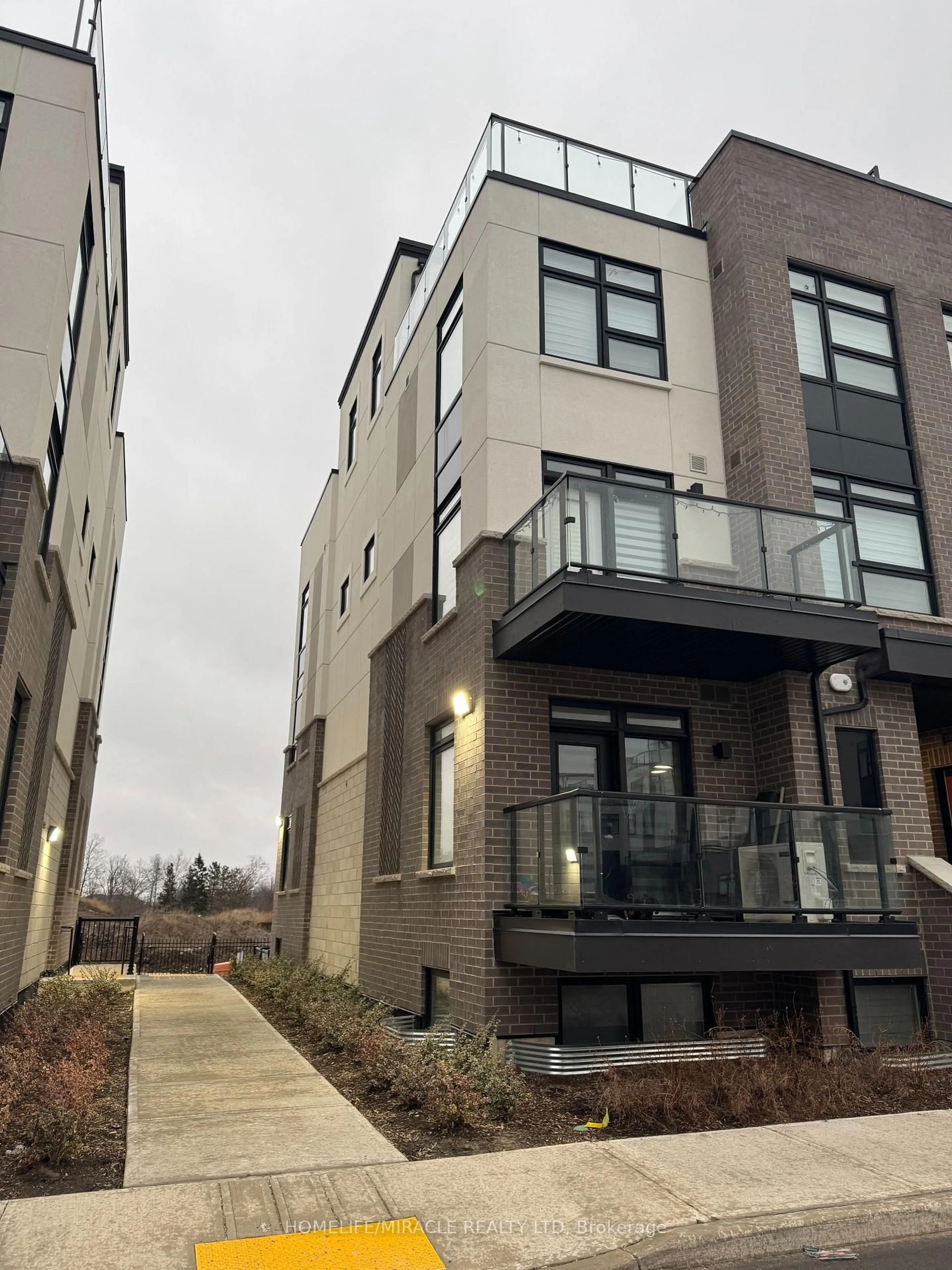 Home with brick exterior material, unknown for 1577 Rose Way #101, Milton Ontario L9E 1N4