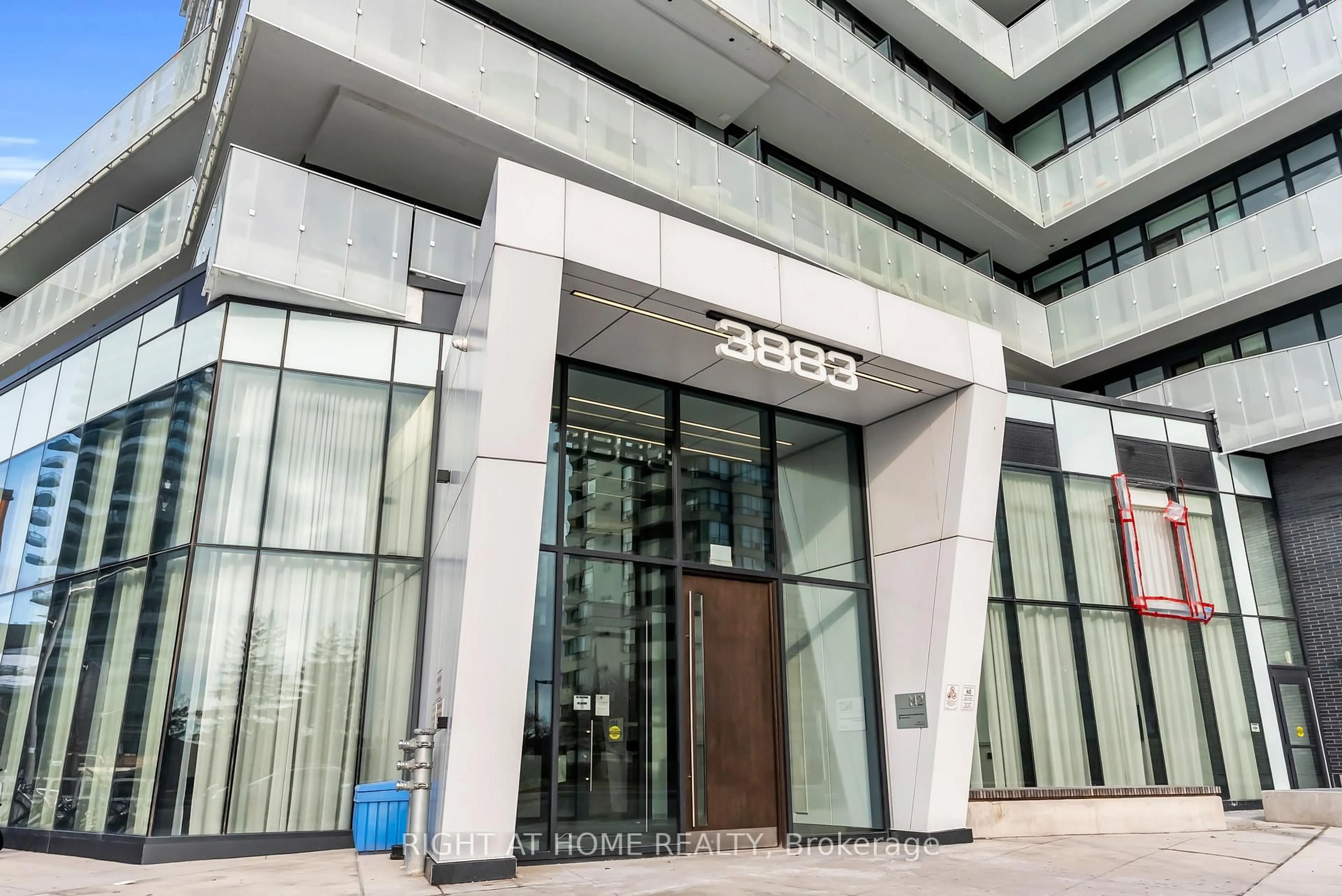 Indoor foyer for 3883 Quartz Rd #5507, Mississauga Ontario L5B 0M4