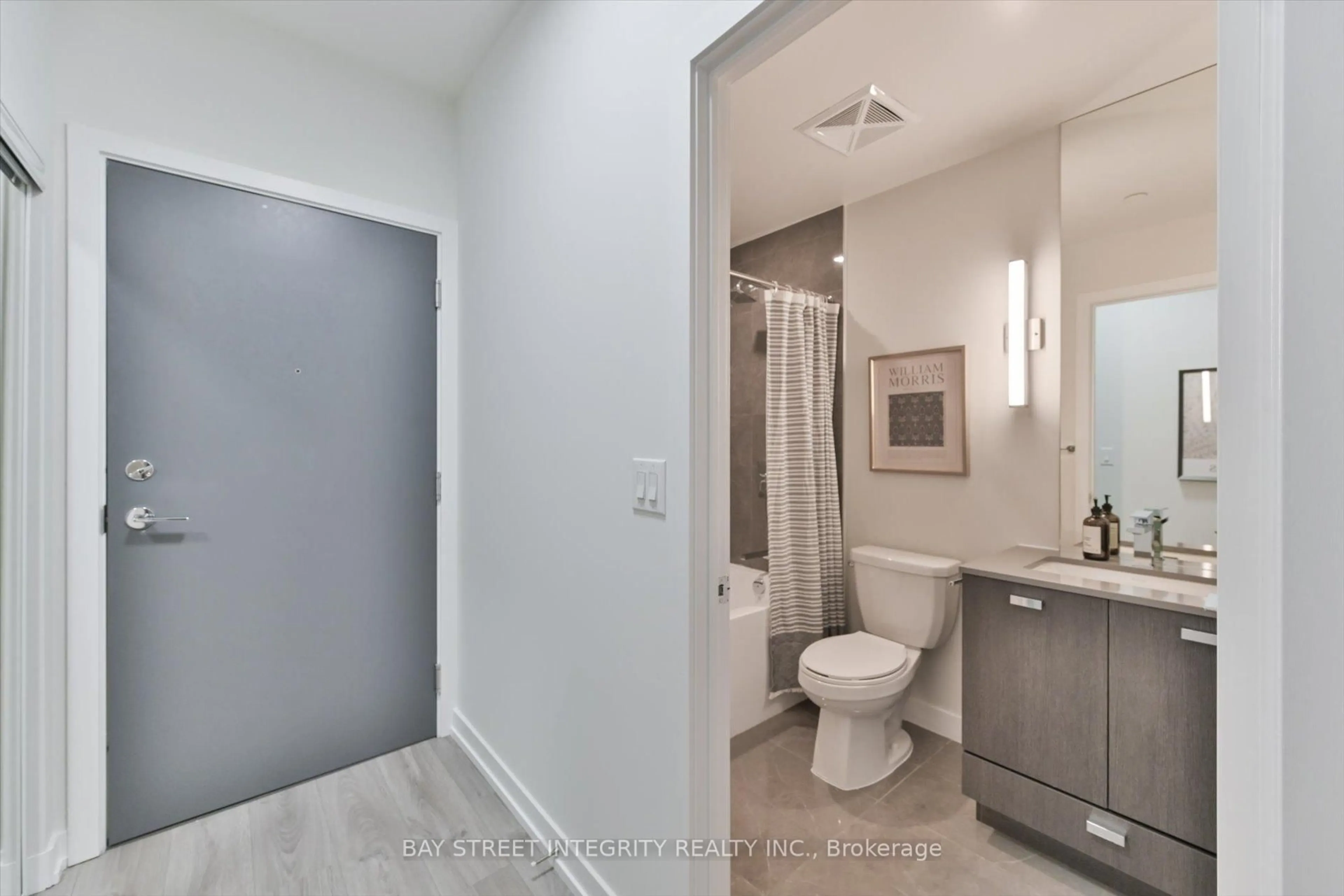 Standard bathroom, unknown for 10 De Boers Dr #909, Toronto Ontario M3J 0L6