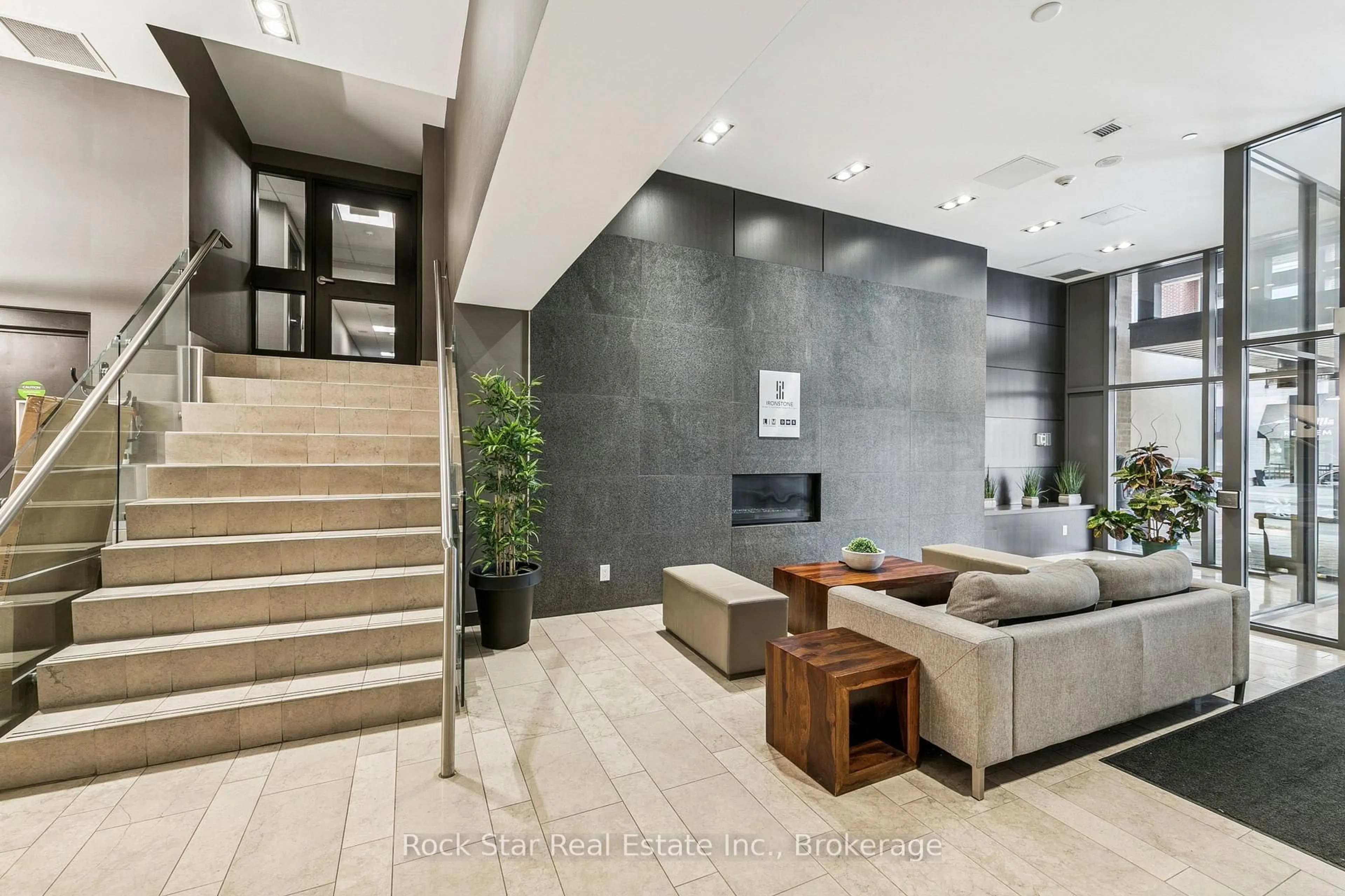 Lobby for 1940 Ironstone Dr #227, Burlington Ontario L7L 0E4