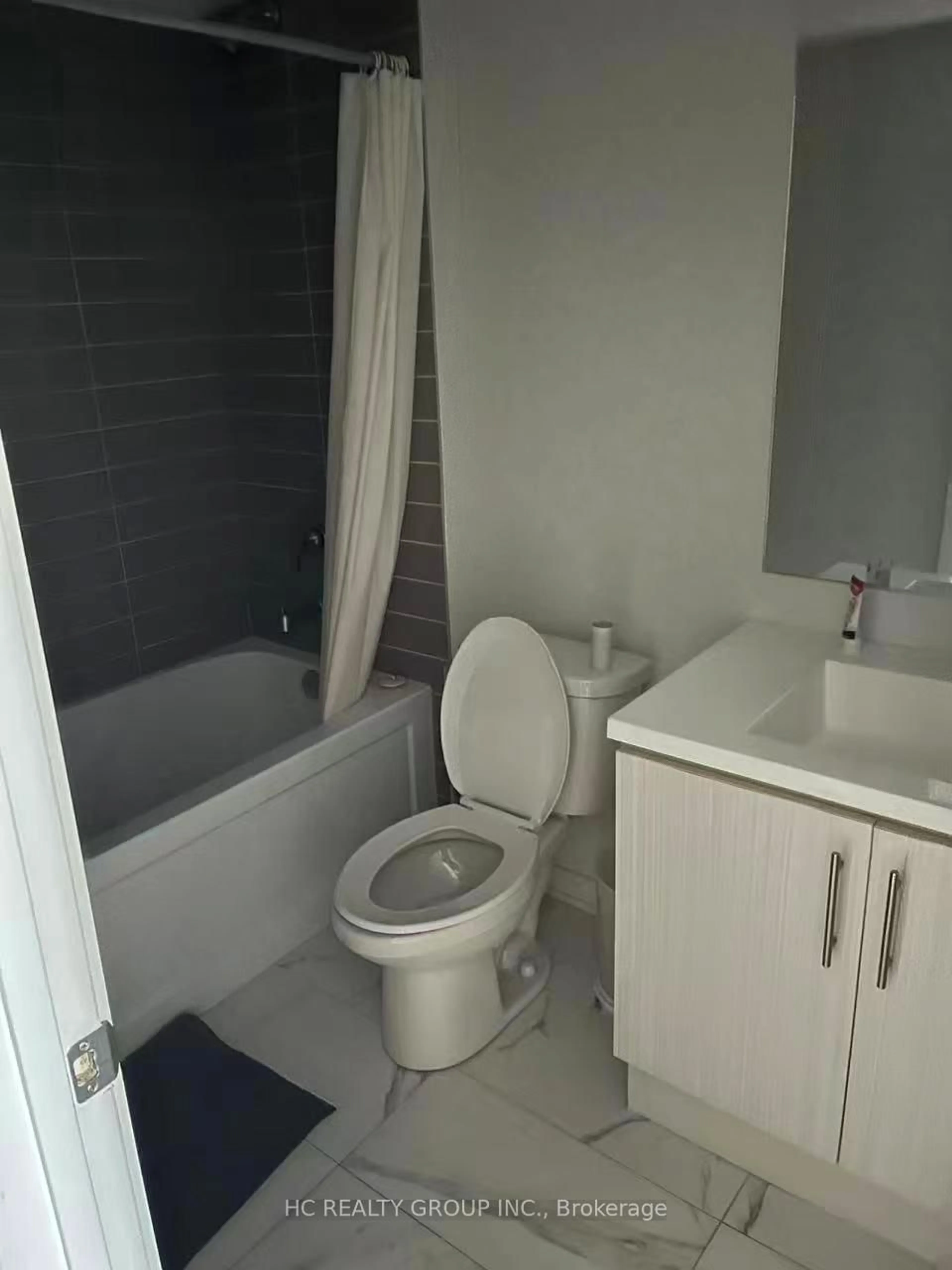 Standard bathroom, floor is not visible for 15 William Jackson Way #31, Toronto Ontario M8V 0J5