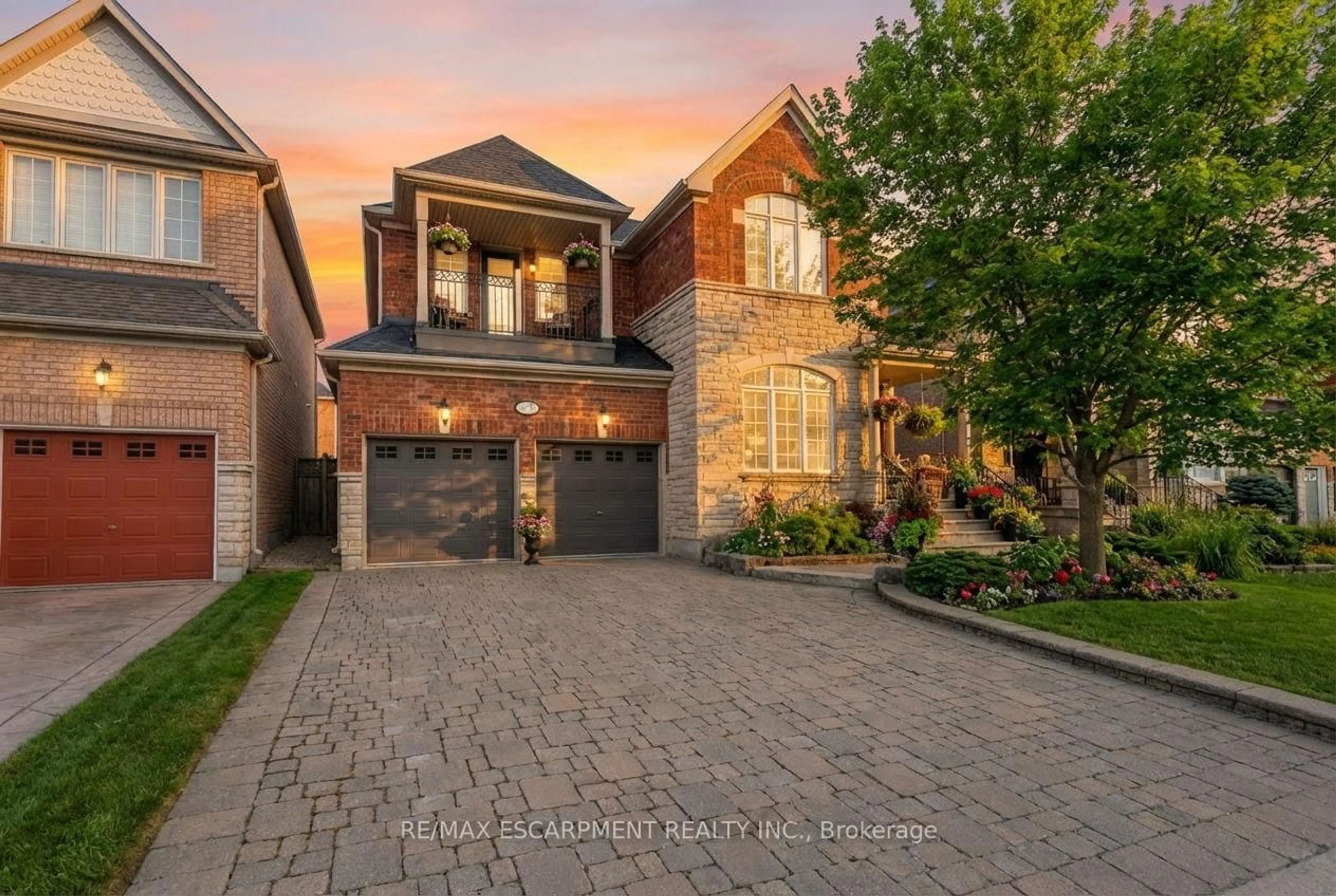 Home with brick exterior material, street for 3098 Baron Dr, Mississauga Ontario L5M 6W4
