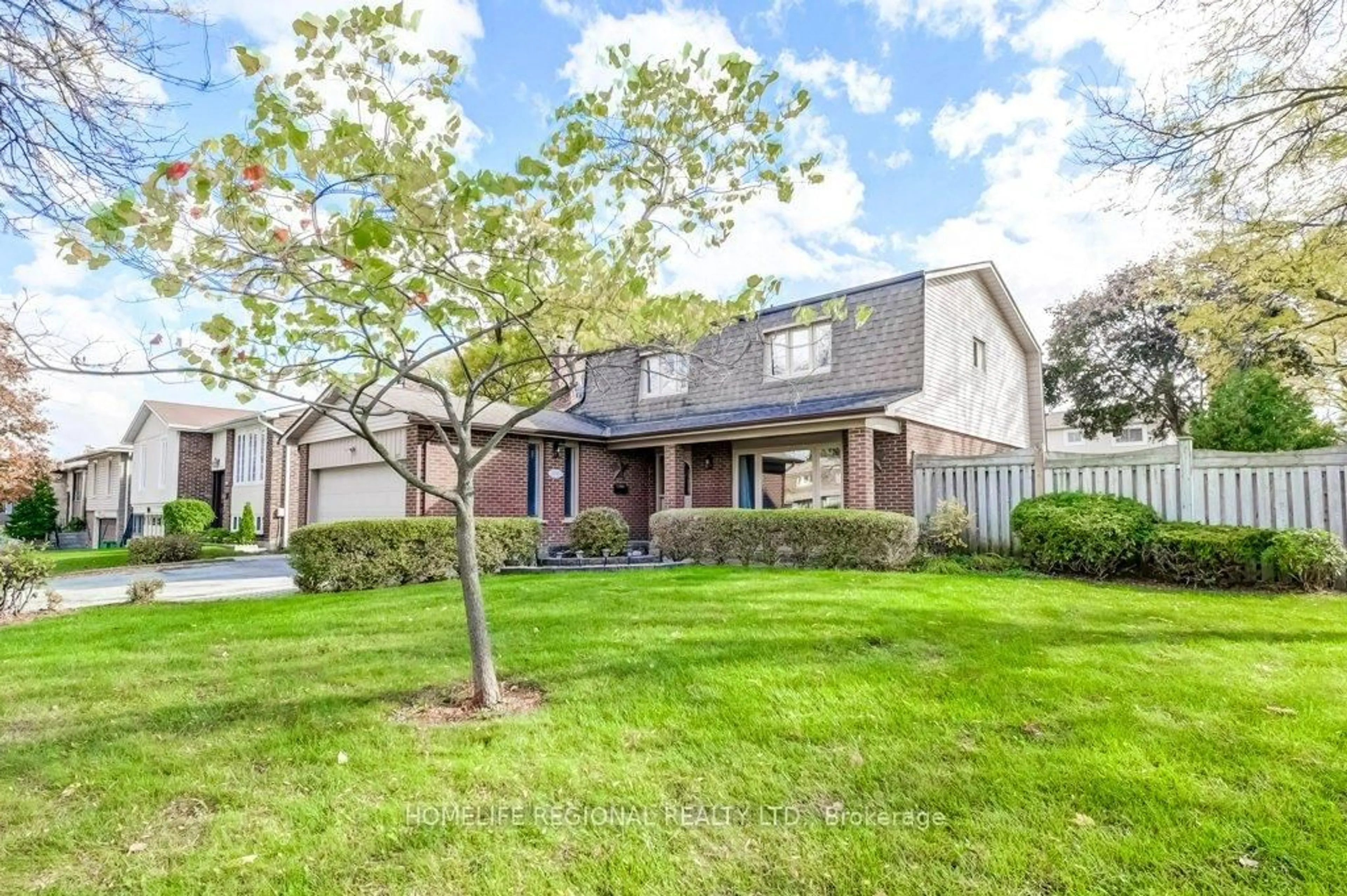 Unknown for 2557 Brasilia Circ, Mississauga Ontario L5N 2E9