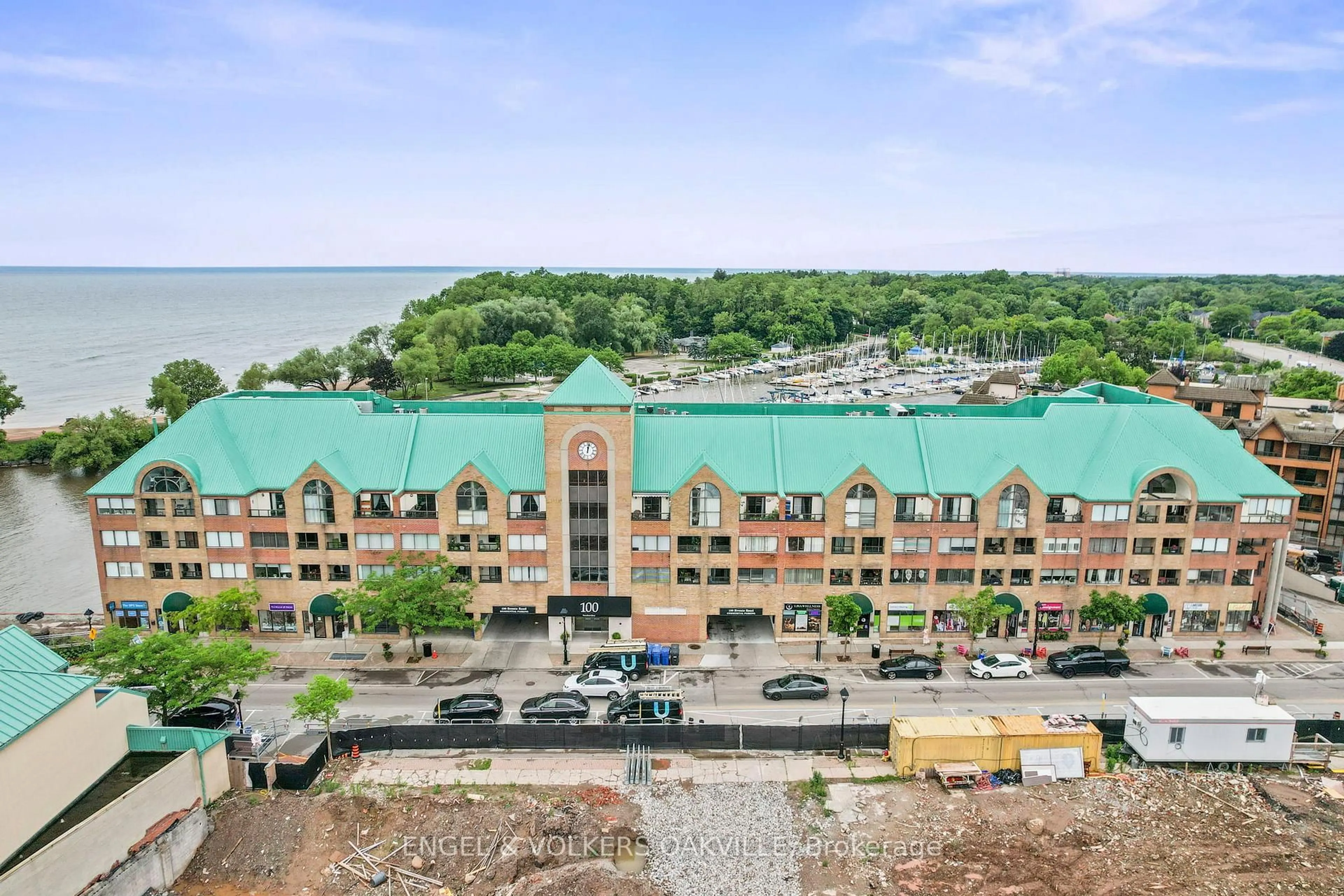 A pic from outside/outdoor area/front of a property/back of a property/a pic from drone, water/lake/river/ocean view for 100 Bronte Rd #416, Oakville Ontario L6L 6L5