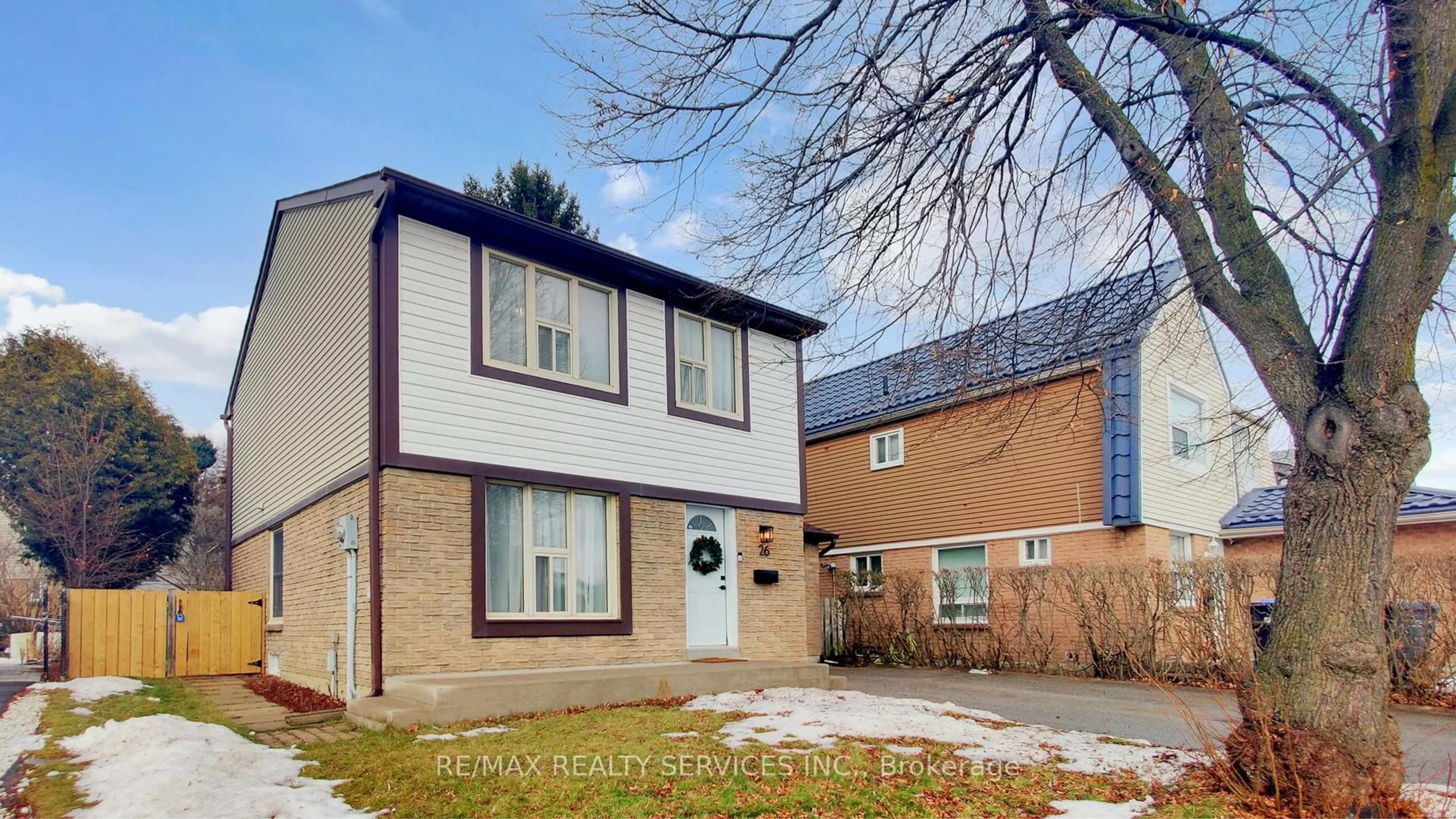 Home with brick exterior material, street for 26 Mayfair Cres, Brampton Ontario L6S 3N4
