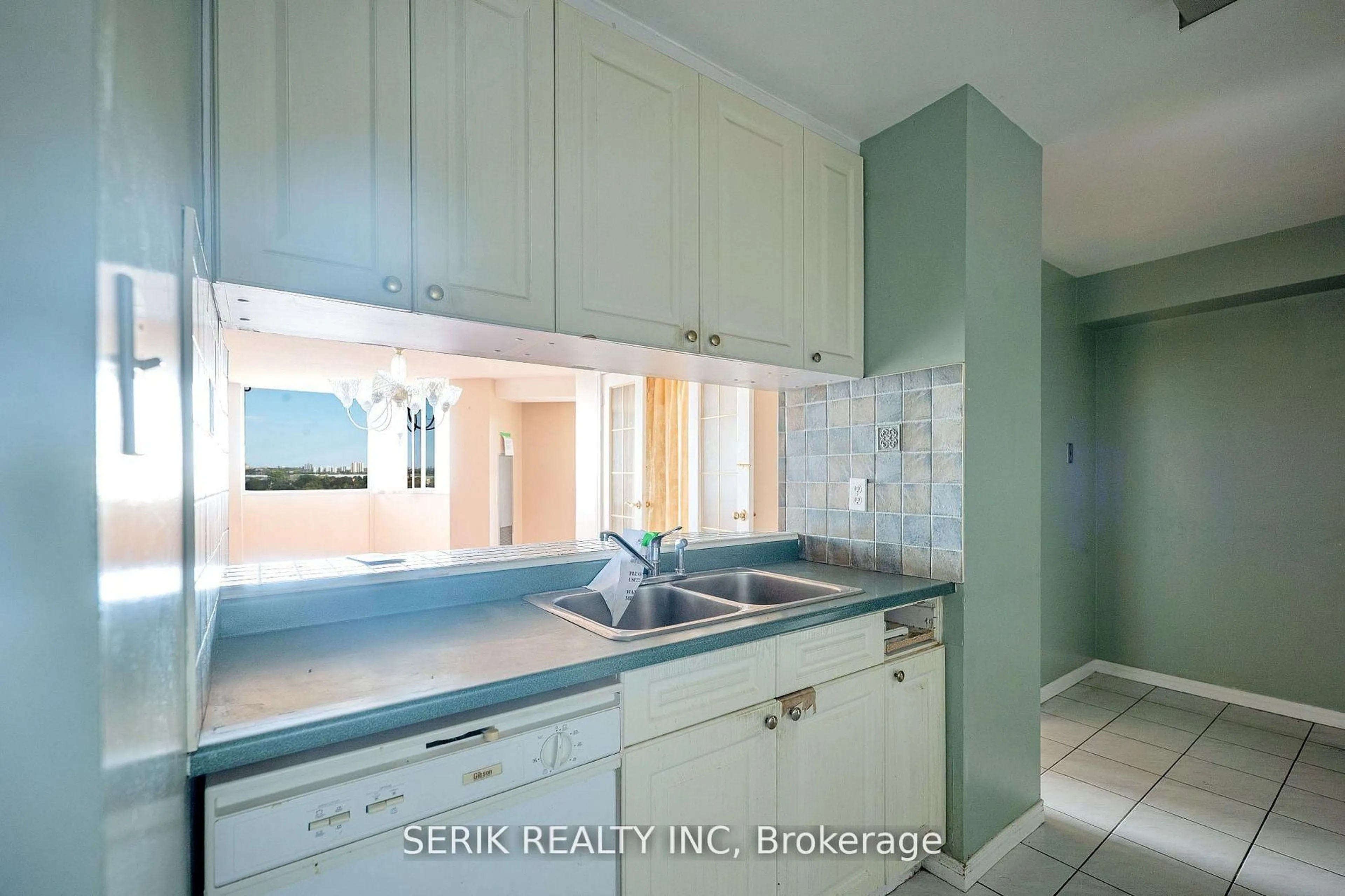 Standard kitchen, ceramic/tile floor for 236 Albion Rd #1411, Toronto Ontario M9W 6A6