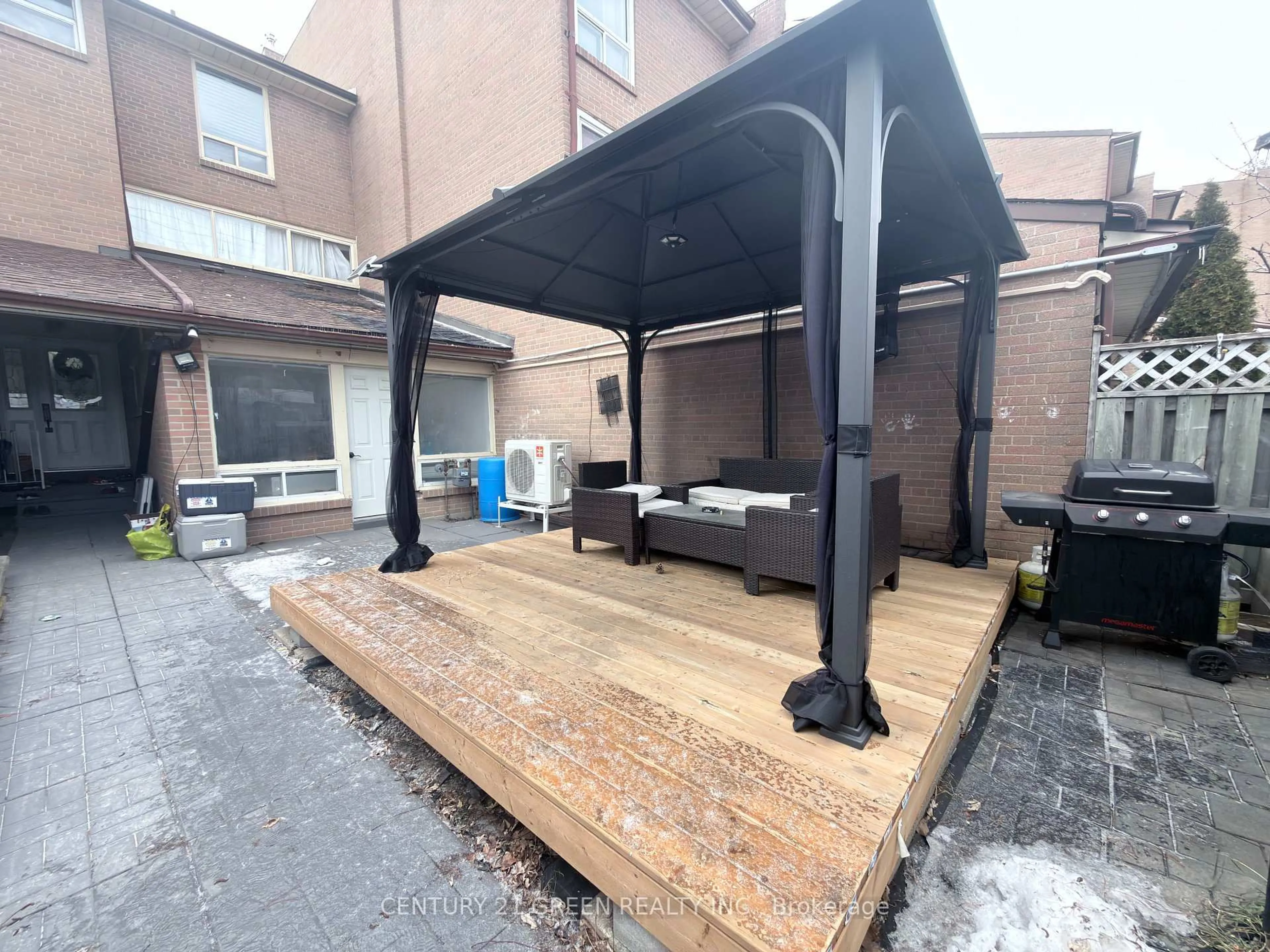 Patio, street for 256 John Garland Blvd #116, Toronto Ontario M9V 1N8