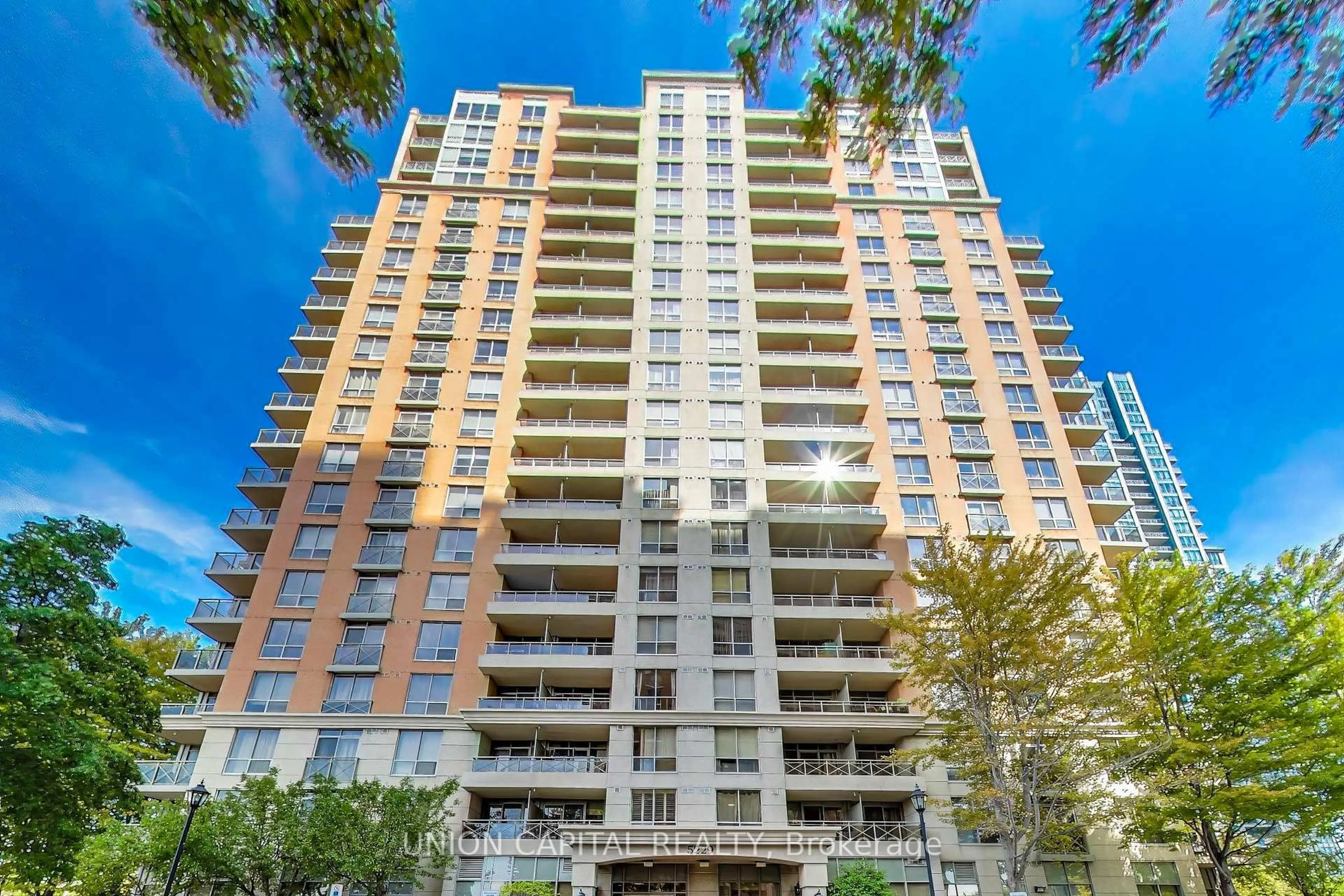 Unknown for 5229 Dundas St #1104, Toronto Ontario M9B 6L9