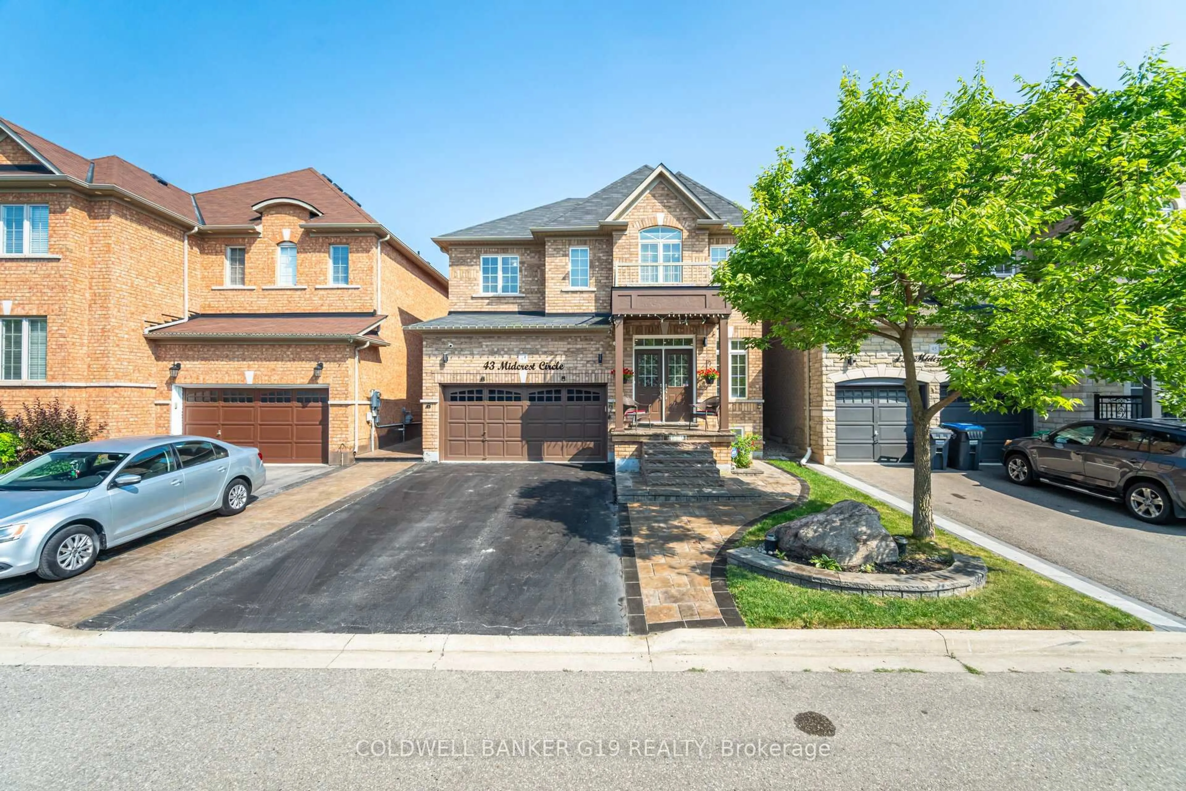 Home with brick exterior material, street for 43 Midcrest Circ, Brampton Ontario L6Y 0W6