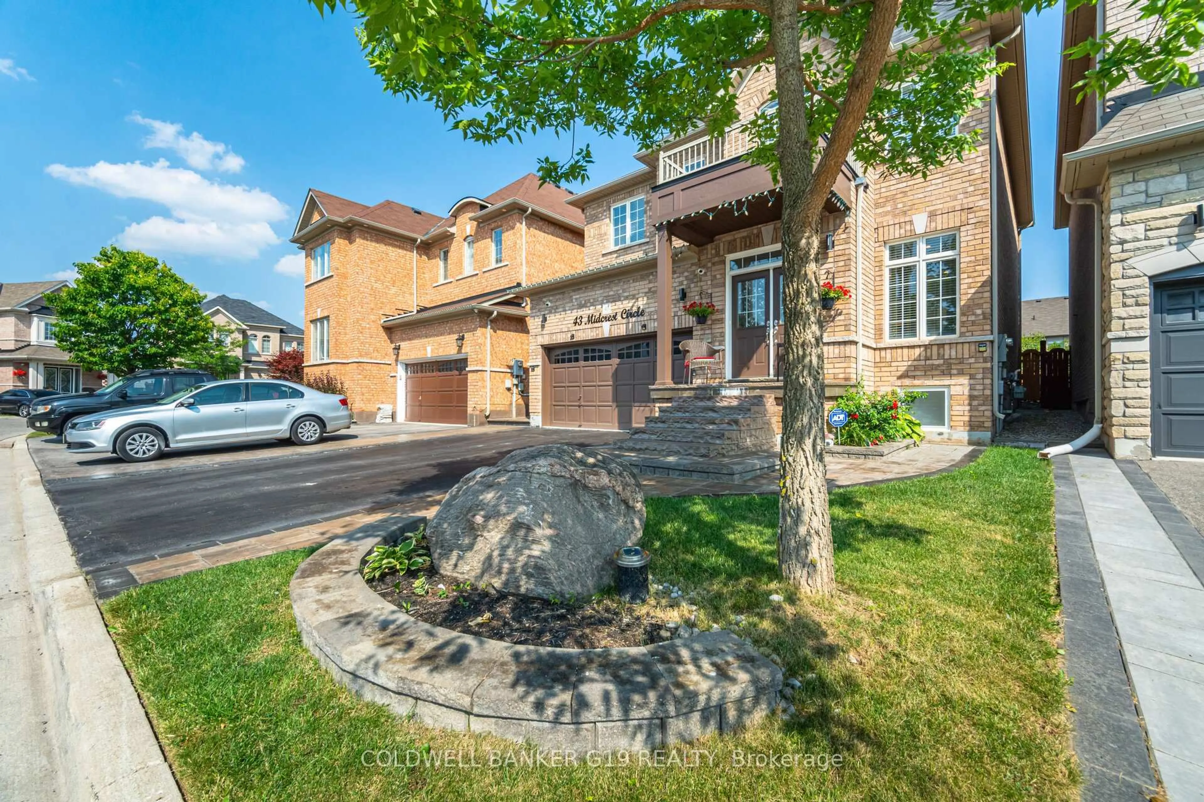Home with brick exterior material, street for 43 Midcrest Circ, Brampton Ontario L6Y 0W6